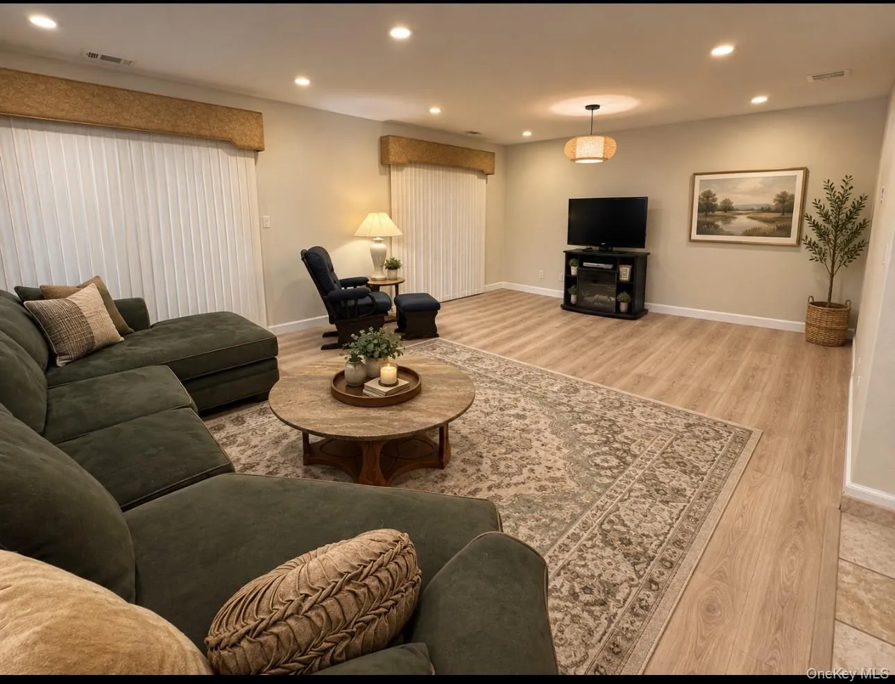 21 Sandy Hill Road, Smithtown, NY, 2 Bedrooms Bedrooms, 5 Rooms Rooms,2 BathroomsBathrooms,Residential Lease,For Rent,Sandy Hill,0,1052226 21 Sandy Hill Road, Smithtown, NY, 2 Bedrooms Bedrooms, 5 Rooms Rooms,2 BathroomsBathrooms,Residential Lease,For Rent,Sandy Hill,0,1052226