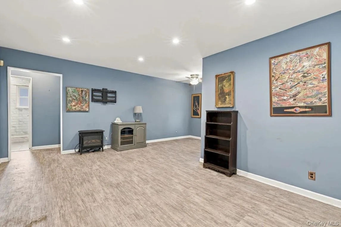249-33 60th Avenue, New York, NY, 1 Bedroom Bedrooms, 3 Rooms Rooms,1 BathroomBathrooms,Residential,For Rent,60th,0,1052227 249-33 60th Avenue, New York, NY, 1 Bedroom Bedrooms, 3 Rooms Rooms,1 BathroomBathrooms,Residential,For Rent,60th,0,1052227