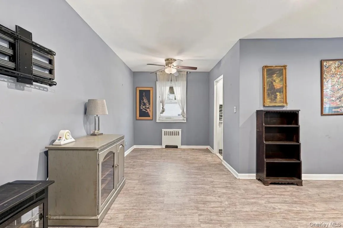249-33 60th Avenue, New York, NY, 1 Bedroom Bedrooms, 3 Rooms Rooms,1 BathroomBathrooms,Residential,For Rent,60th,0,1052227 249-33 60th Avenue, New York, NY, 1 Bedroom Bedrooms, 3 Rooms Rooms,1 BathroomBathrooms,Residential,For Rent,60th,0,1052227