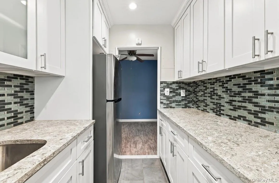 249-33 60th Avenue, New York, NY, 1 Bedroom Bedrooms, 3 Rooms Rooms,1 BathroomBathrooms,Residential,For Rent,60th,0,1052227 249-33 60th Avenue, New York, NY, 1 Bedroom Bedrooms, 3 Rooms Rooms,1 BathroomBathrooms,Residential,For Rent,60th,0,1052227