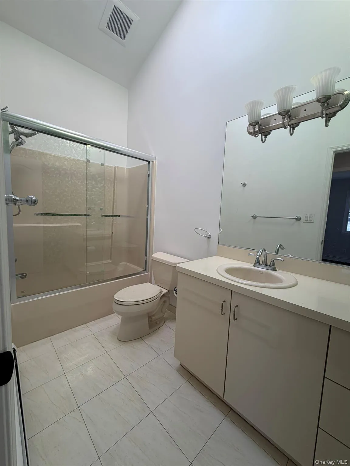 239 Cleveland Avenue, Hempstead, NY, 3 Bedrooms Bedrooms, 7 Rooms Rooms,2 BathroomsBathrooms,Residential Lease,For Rent,Cleveland,0,1052234 239 Cleveland Avenue, Hempstead, NY, 3 Bedrooms Bedrooms, 7 Rooms Rooms,2 BathroomsBathrooms,Residential Lease,For Rent,Cleveland,0,1052234
