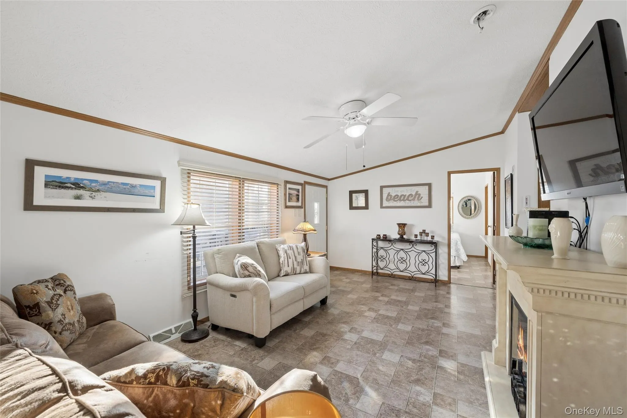 53 Crassen Boulevard, East Hampton, NY, 3 Bedrooms Bedrooms, 6 Rooms Rooms,2 BathroomsBathrooms,Residential,For Rent,Crassen,0,1052242 53 Crassen Boulevard, East Hampton, NY, 3 Bedrooms Bedrooms, 6 Rooms Rooms,2 BathroomsBathrooms,Residential,For Rent,Crassen,0,1052242