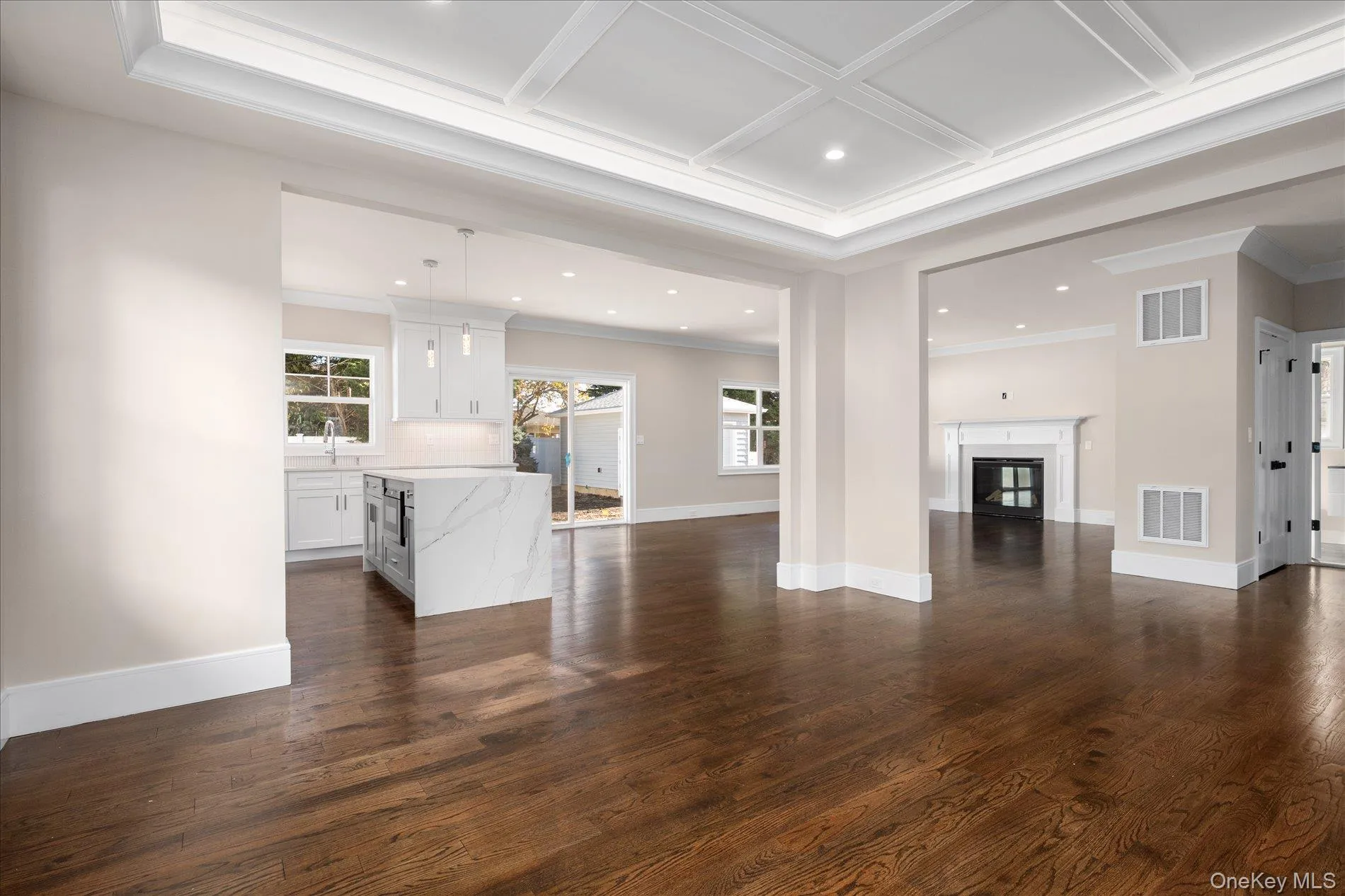 183 Park Lane, Oyster Bay, NY, 5 Bedrooms Bedrooms, 10 Rooms Rooms,3 BathroomsBathrooms,Residential,For Rent,Park,0,1052243 183 Park Lane, Oyster Bay, NY, 5 Bedrooms Bedrooms, 10 Rooms Rooms,3 BathroomsBathrooms,Residential,For Rent,Park,0,1052243