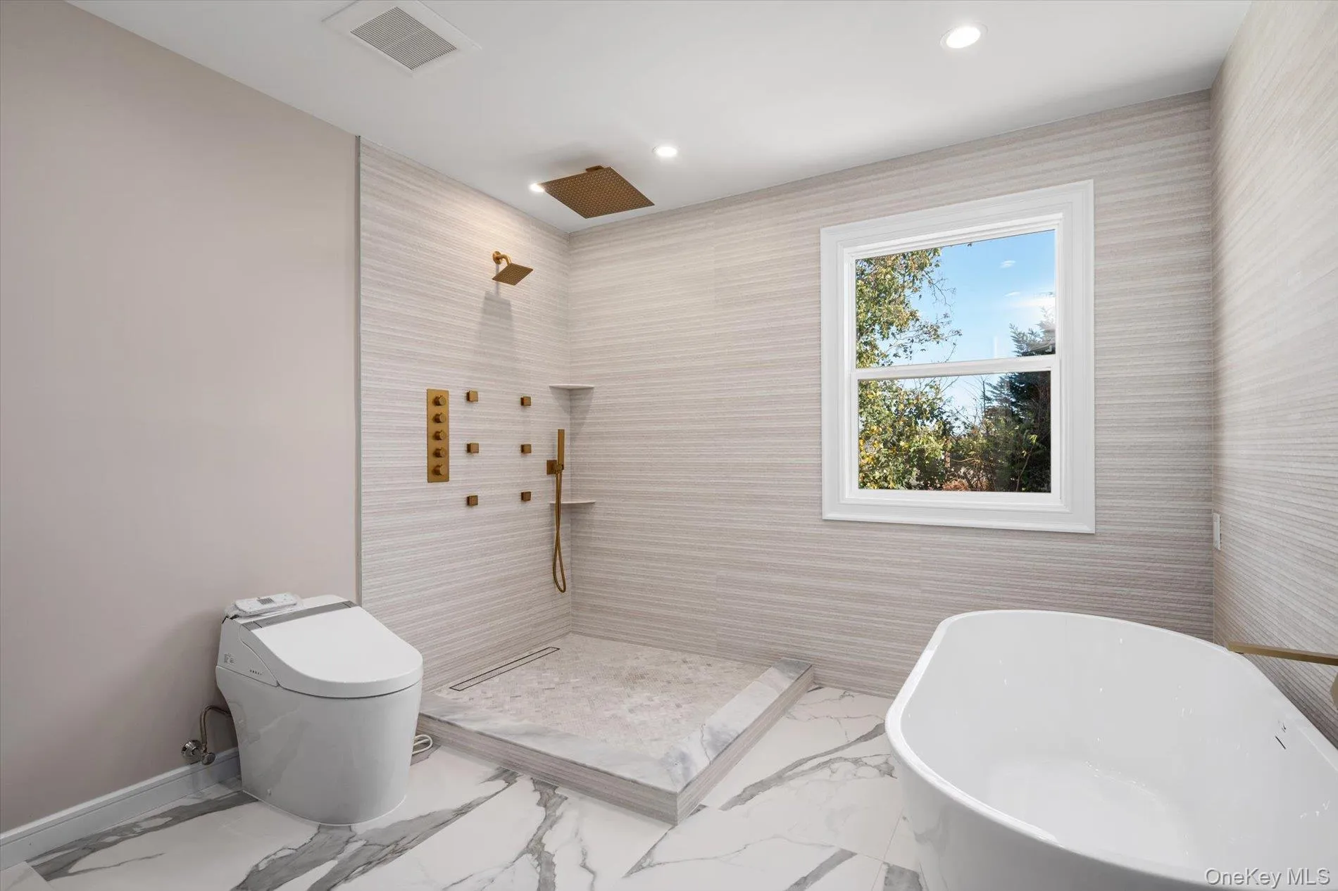 183 Park Lane, Oyster Bay, NY, 5 Bedrooms Bedrooms, 10 Rooms Rooms,3 BathroomsBathrooms,Residential,For Rent,Park,0,1052243 183 Park Lane, Oyster Bay, NY, 5 Bedrooms Bedrooms, 10 Rooms Rooms,3 BathroomsBathrooms,Residential,For Rent,Park,0,1052243