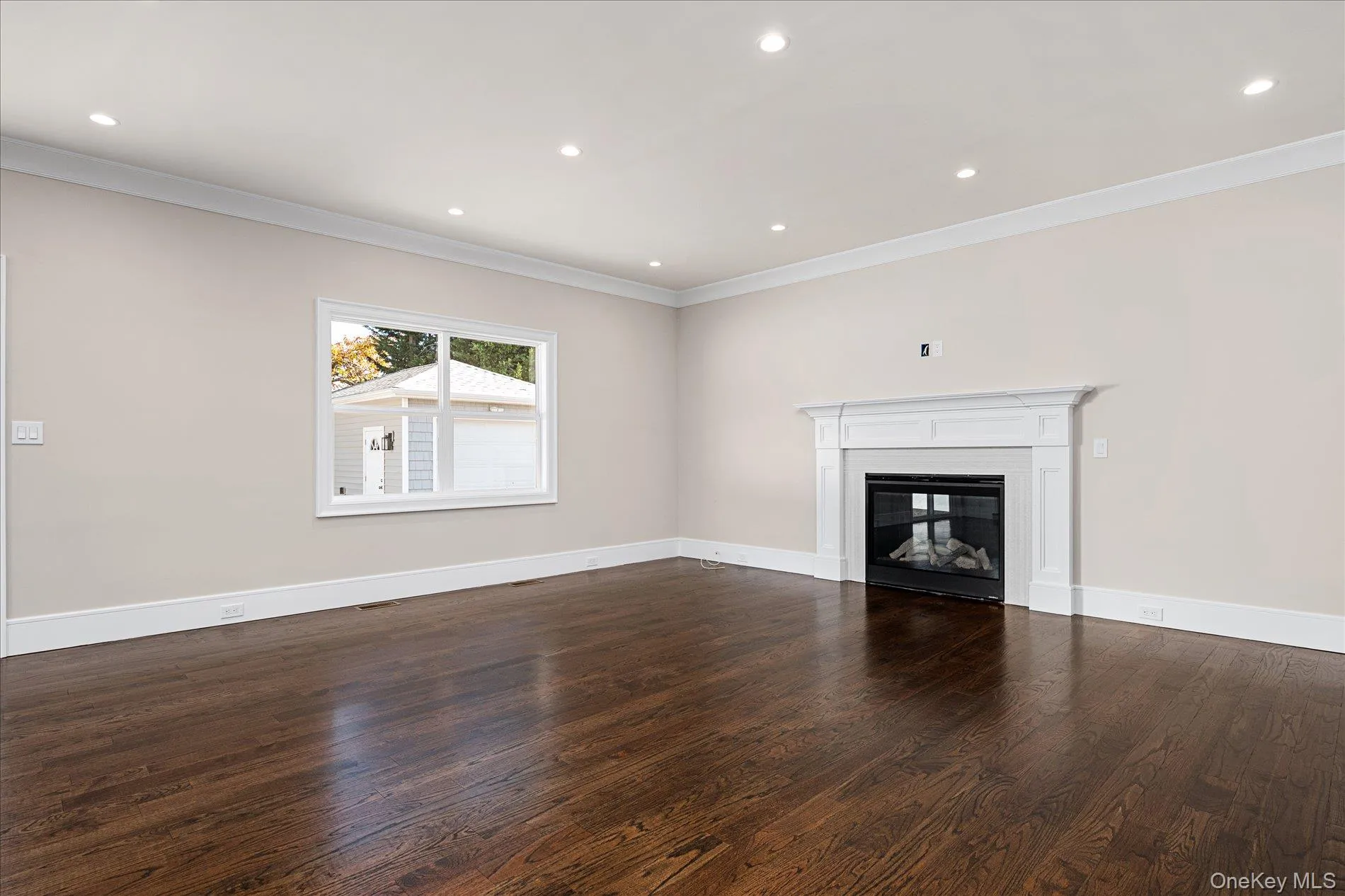183 Park Lane, Oyster Bay, NY, 5 Bedrooms Bedrooms, 10 Rooms Rooms,3 BathroomsBathrooms,Residential,For Rent,Park,0,1052243 183 Park Lane, Oyster Bay, NY, 5 Bedrooms Bedrooms, 10 Rooms Rooms,3 BathroomsBathrooms,Residential,For Rent,Park,0,1052243