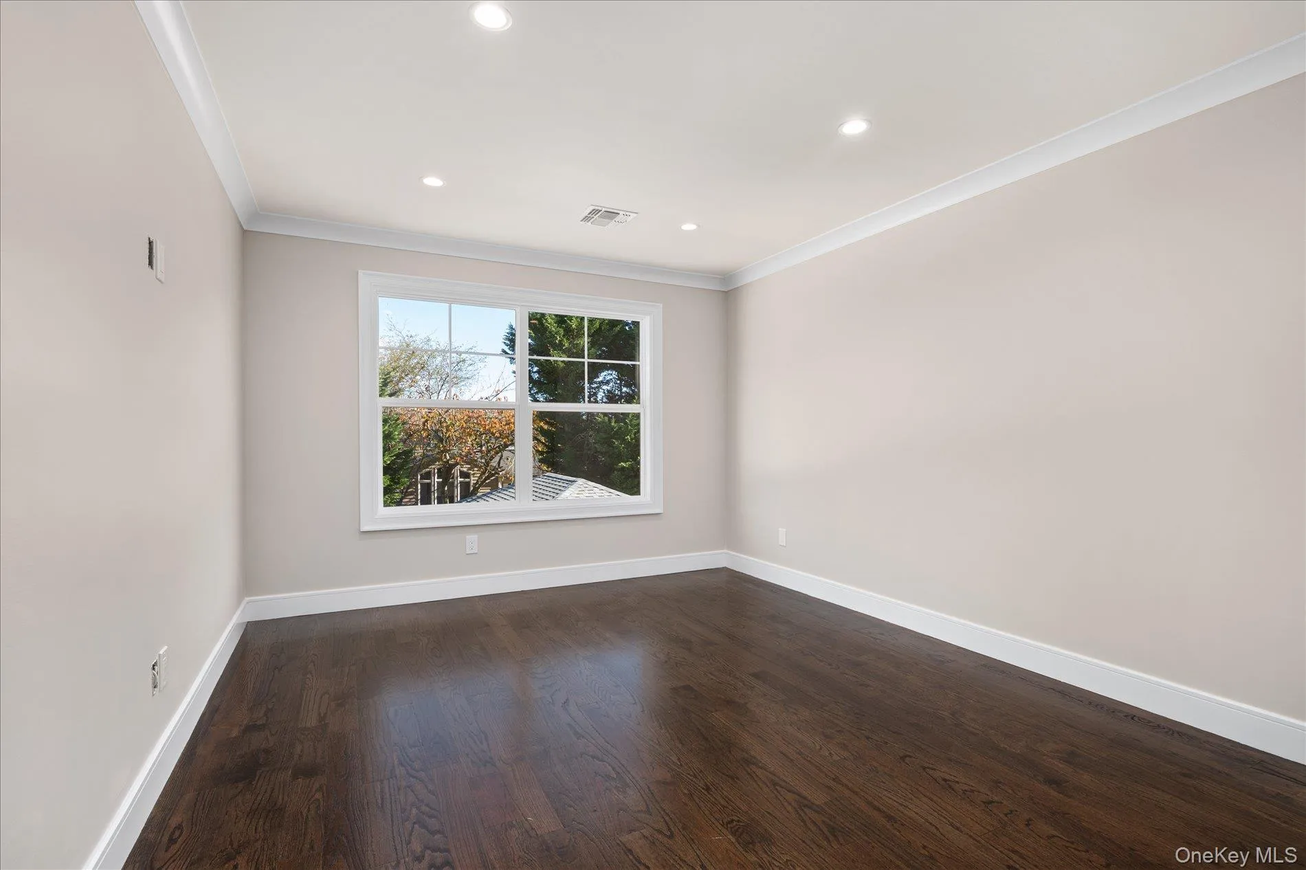 183 Park Lane, Oyster Bay, NY, 5 Bedrooms Bedrooms, 10 Rooms Rooms,3 BathroomsBathrooms,Residential,For Rent,Park,0,1052243 183 Park Lane, Oyster Bay, NY, 5 Bedrooms Bedrooms, 10 Rooms Rooms,3 BathroomsBathrooms,Residential,For Rent,Park,0,1052243