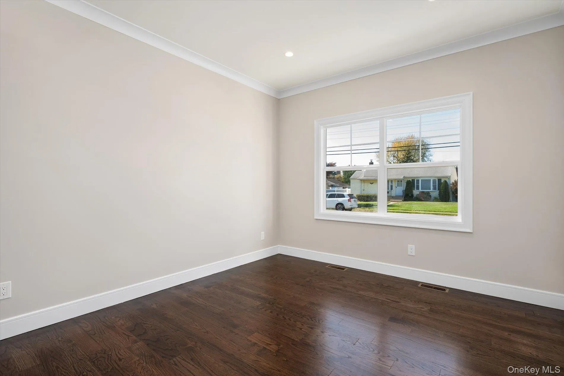 183 Park Lane, Oyster Bay, NY, 5 Bedrooms Bedrooms, 10 Rooms Rooms,3 BathroomsBathrooms,Residential,For Rent,Park,0,1052243 183 Park Lane, Oyster Bay, NY, 5 Bedrooms Bedrooms, 10 Rooms Rooms,3 BathroomsBathrooms,Residential,For Rent,Park,0,1052243