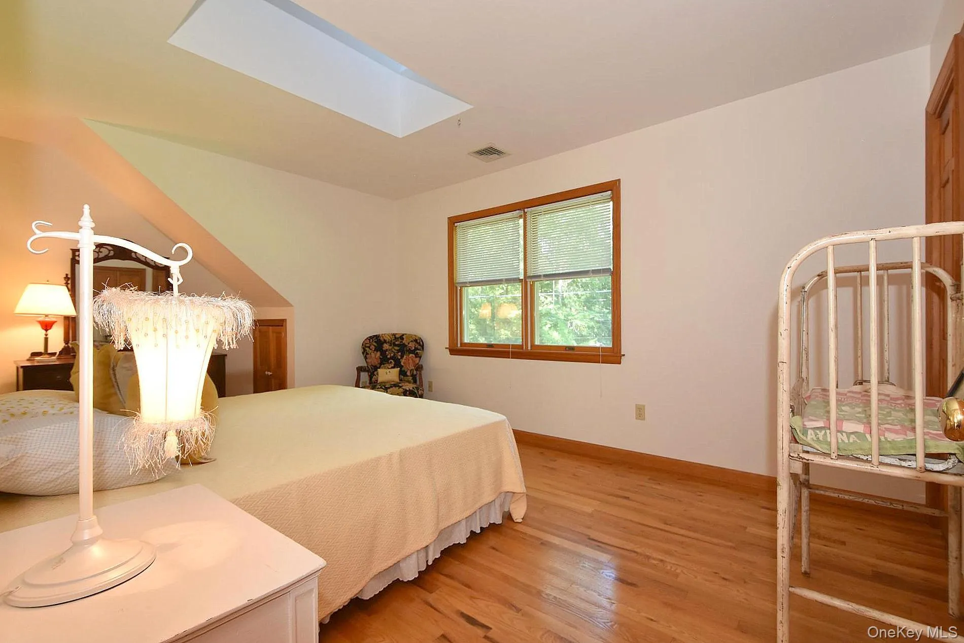 Upper level bedroom with 3 closets Upper level bedroom with 3 closets