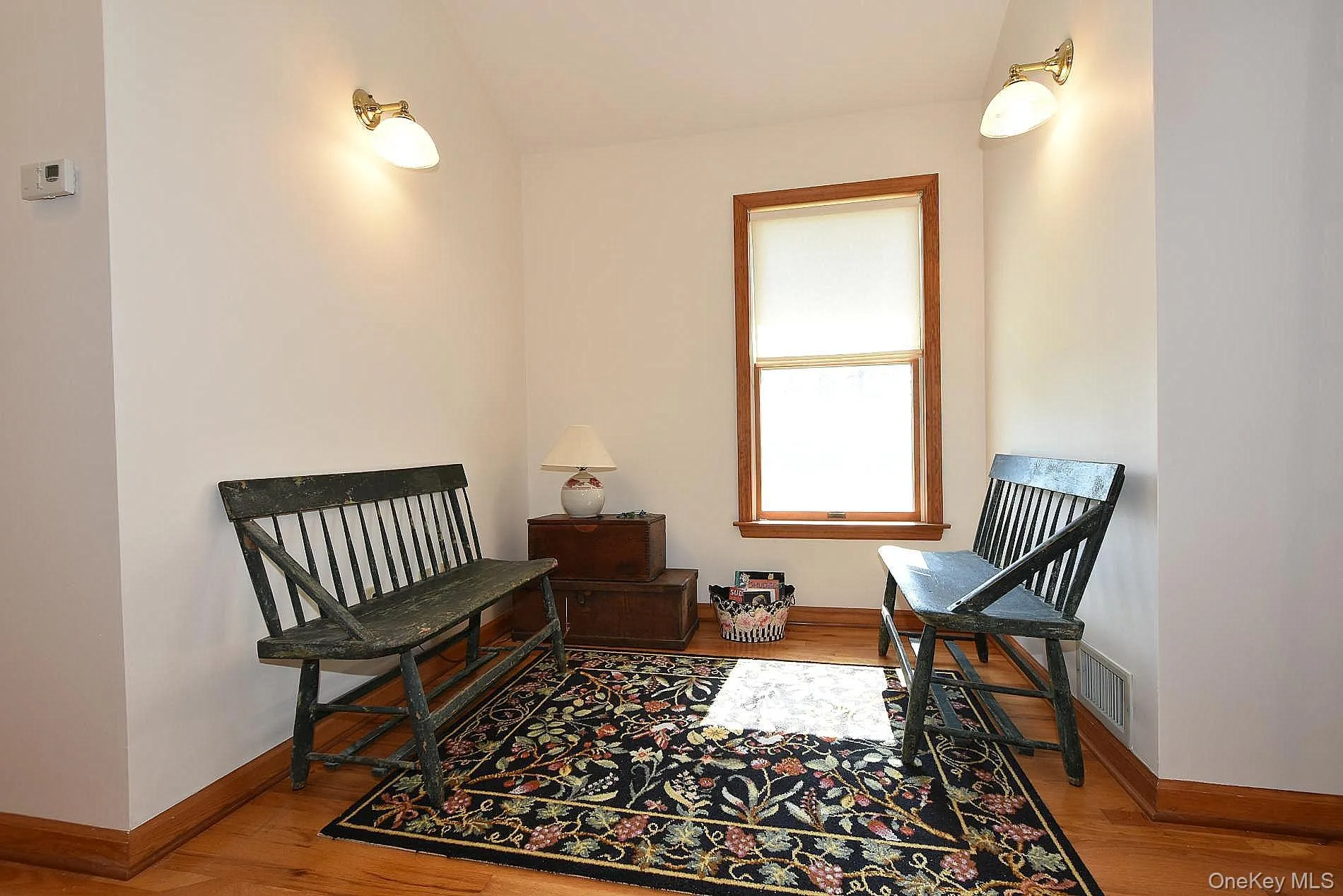 Loft and reading nook with waterviews Loft and reading nook with waterviews