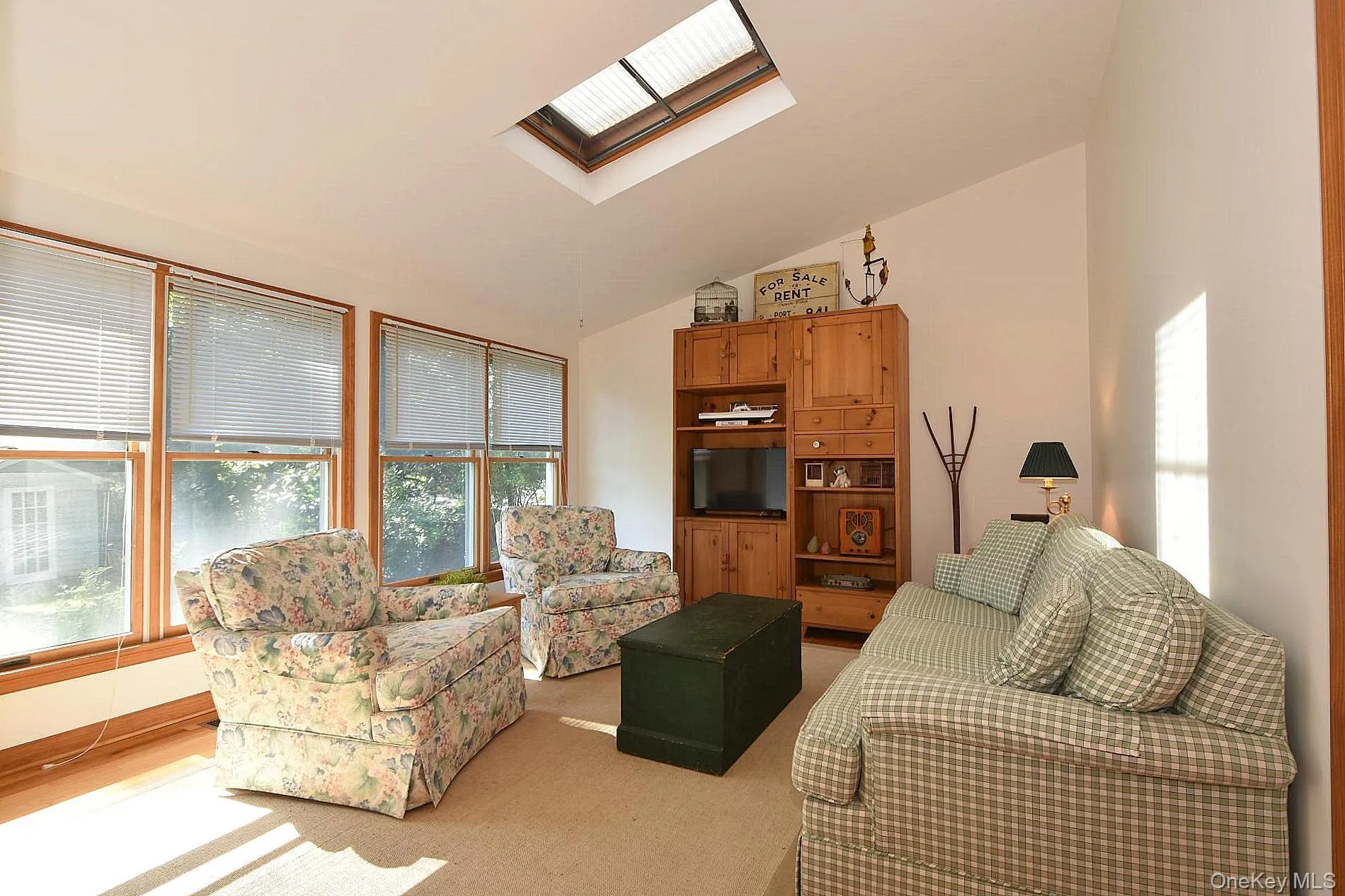 Den with plenty of natural light and waterview Den with plenty of natural light and waterview