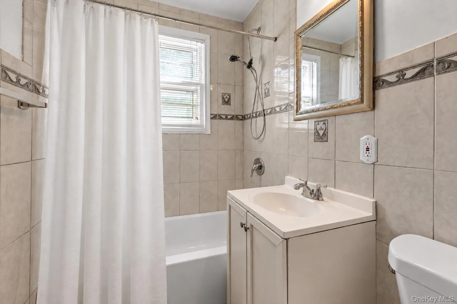 364 State Street, Long Beach, NY, 4 Bedrooms Bedrooms, 8 Rooms Rooms,2 BathroomsBathrooms,Residential,For Rent,State,0,1052248 364 State Street, Long Beach, NY, 4 Bedrooms Bedrooms, 8 Rooms Rooms,2 BathroomsBathrooms,Residential,For Rent,State,0,1052248