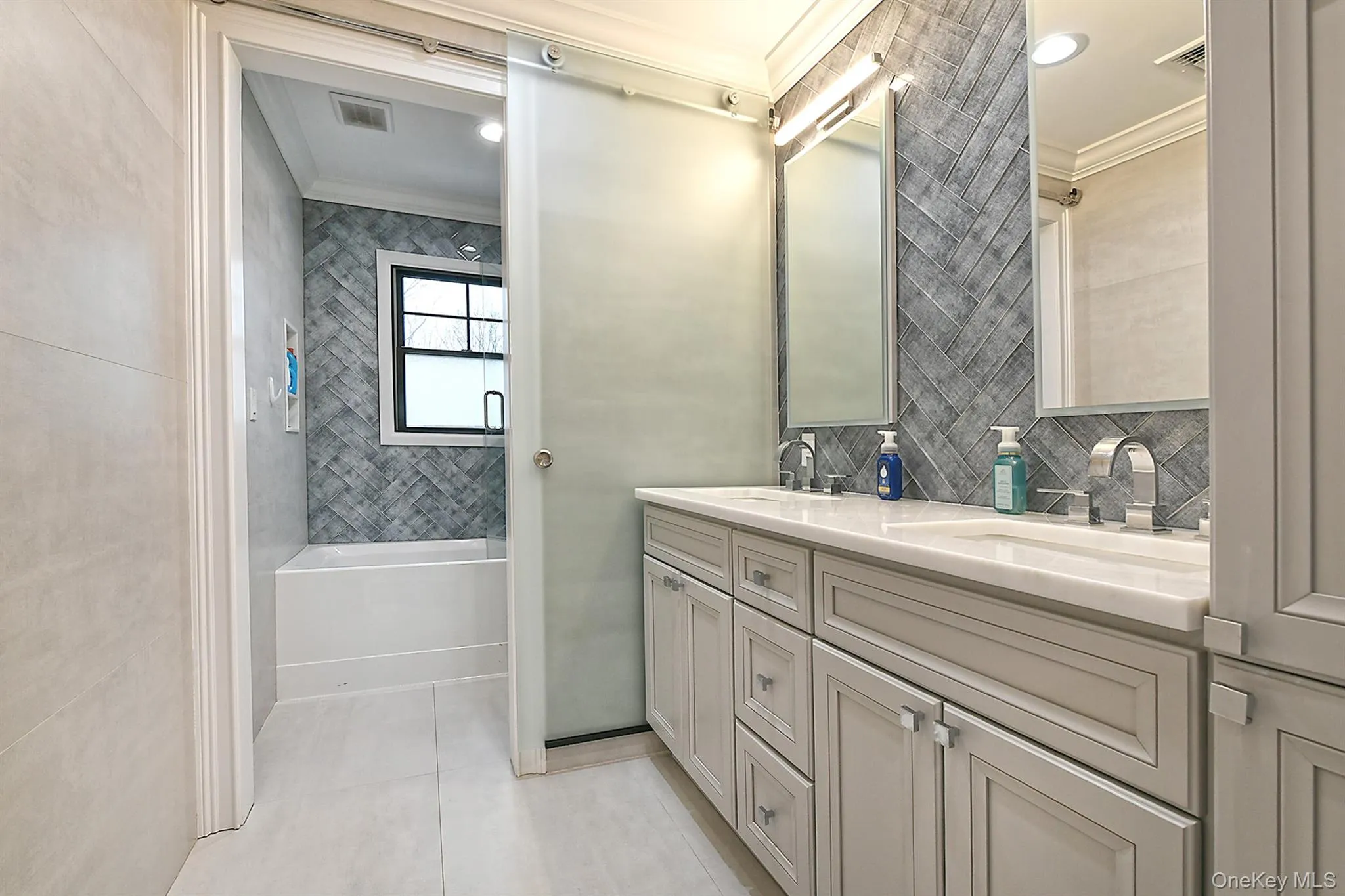 10 Yardley Drive, Huntington, NY, 5 Bedrooms Bedrooms, 11 Rooms Rooms,4 BathroomsBathrooms,Residential,For Rent,Yardley,0,1052249 10 Yardley Drive, Huntington, NY, 5 Bedrooms Bedrooms, 11 Rooms Rooms,4 BathroomsBathrooms,Residential,For Rent,Yardley,0,1052249