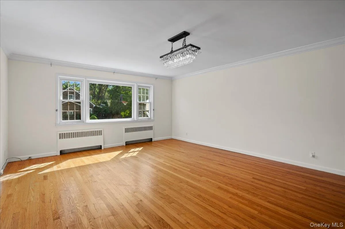 32 Dogwood Drive, Eastchester, NY, 5 Bedrooms Bedrooms, 12 Rooms Rooms,3 BathroomsBathrooms,Residential,For Rent,Dogwood,0,1052267 32 Dogwood Drive, Eastchester, NY, 5 Bedrooms Bedrooms, 12 Rooms Rooms,3 BathroomsBathrooms,Residential,For Rent,Dogwood,0,1052267