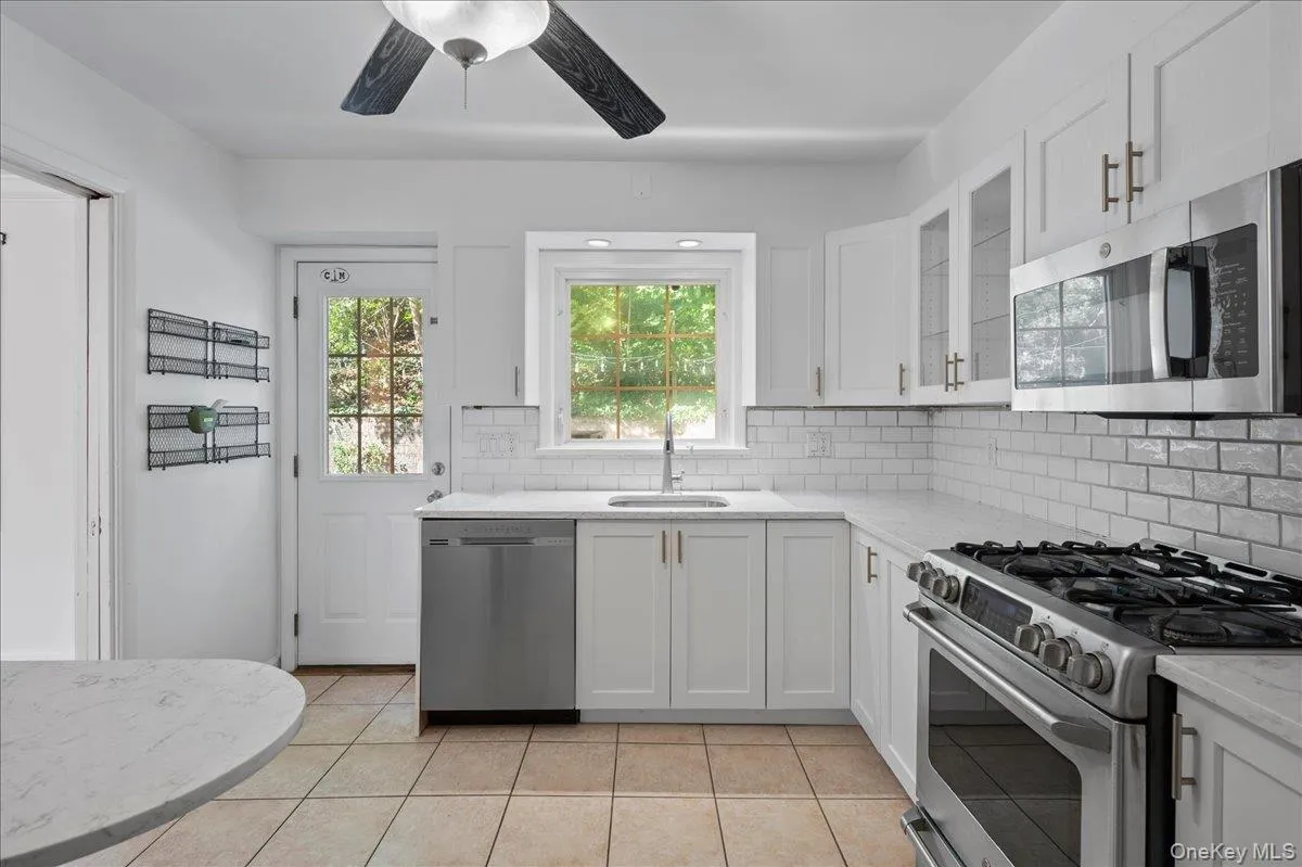 Newly Renovated Kitchen with New Appliances Newly Renovated Kitchen with New Appliances