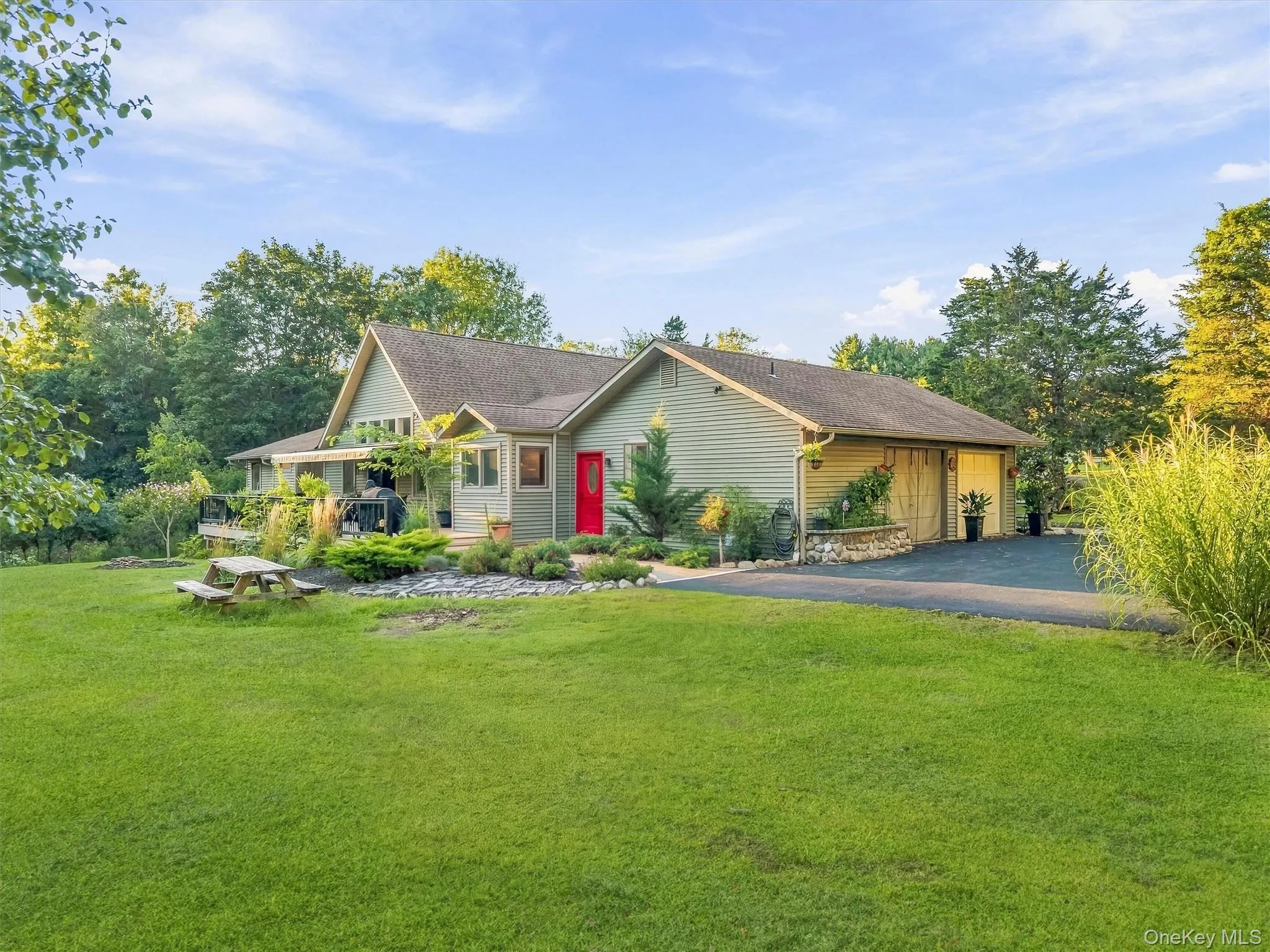 12 Whitefield Avenue, Warwick (town), NY, 3 Bedrooms Bedrooms, 10 Rooms Rooms,2 BathroomsBathrooms,Residential,For Rent,Whitefield,0,1052271 12 Whitefield Avenue, Warwick (town), NY, 3 Bedrooms Bedrooms, 10 Rooms Rooms,2 BathroomsBathrooms,Residential,For Rent,Whitefield,0,1052271