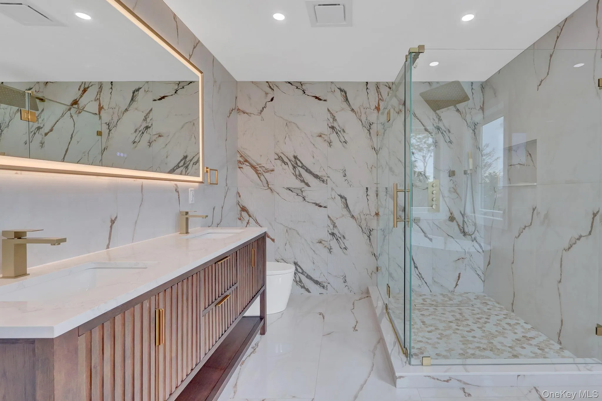 81 End Avenue, Oyster Bay, NY, 5 Bedrooms Bedrooms, 5 Rooms Rooms,4 BathroomsBathrooms,Residential,For Rent,End,0,1052273 81 End Avenue, Oyster Bay, NY, 5 Bedrooms Bedrooms, 5 Rooms Rooms,4 BathroomsBathrooms,Residential,For Rent,End,0,1052273