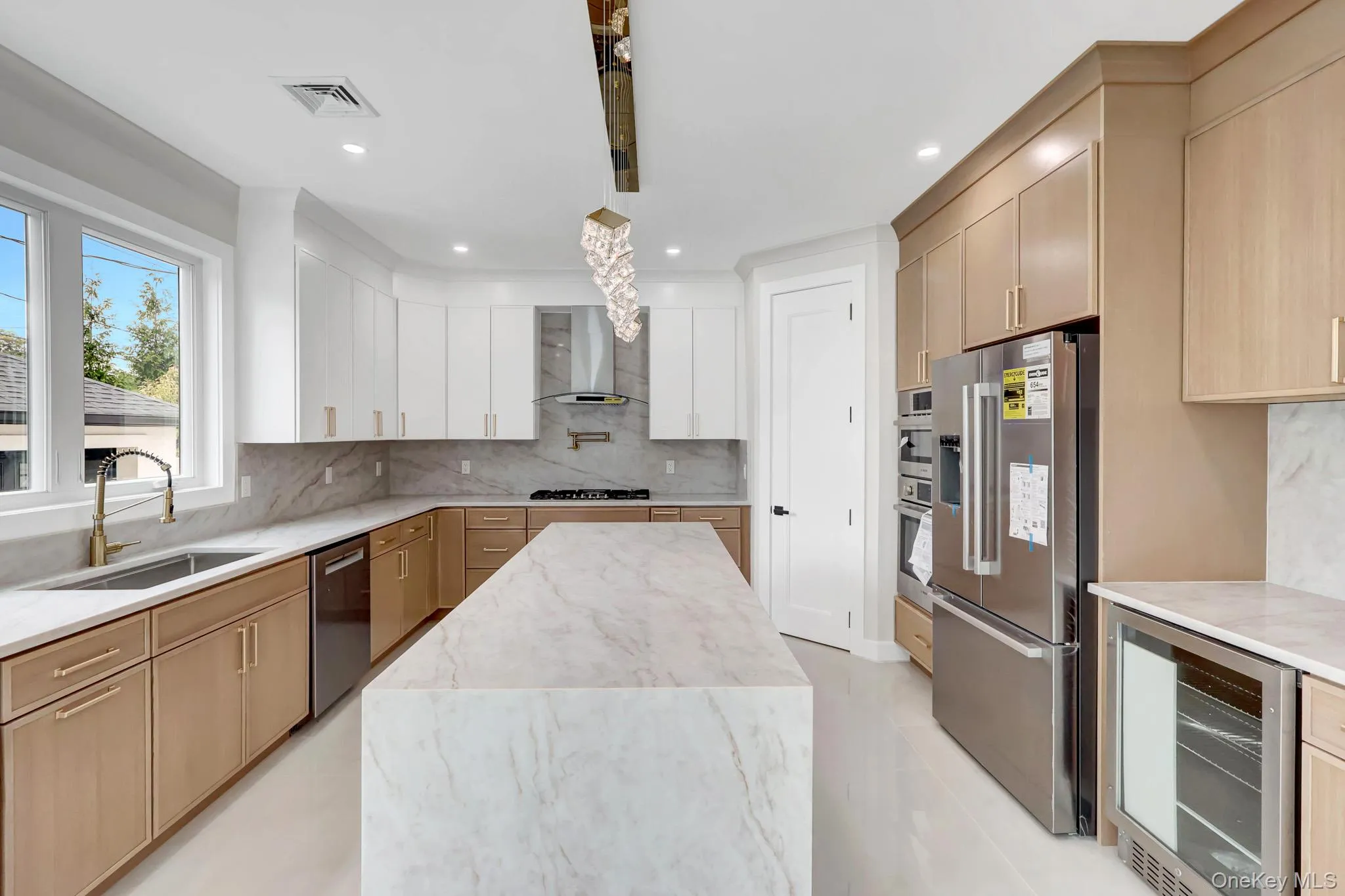 81 End Avenue, Oyster Bay, NY, 5 Bedrooms Bedrooms, 5 Rooms Rooms,4 BathroomsBathrooms,Residential,For Rent,End,0,1052273 81 End Avenue, Oyster Bay, NY, 5 Bedrooms Bedrooms, 5 Rooms Rooms,4 BathroomsBathrooms,Residential,For Rent,End,0,1052273