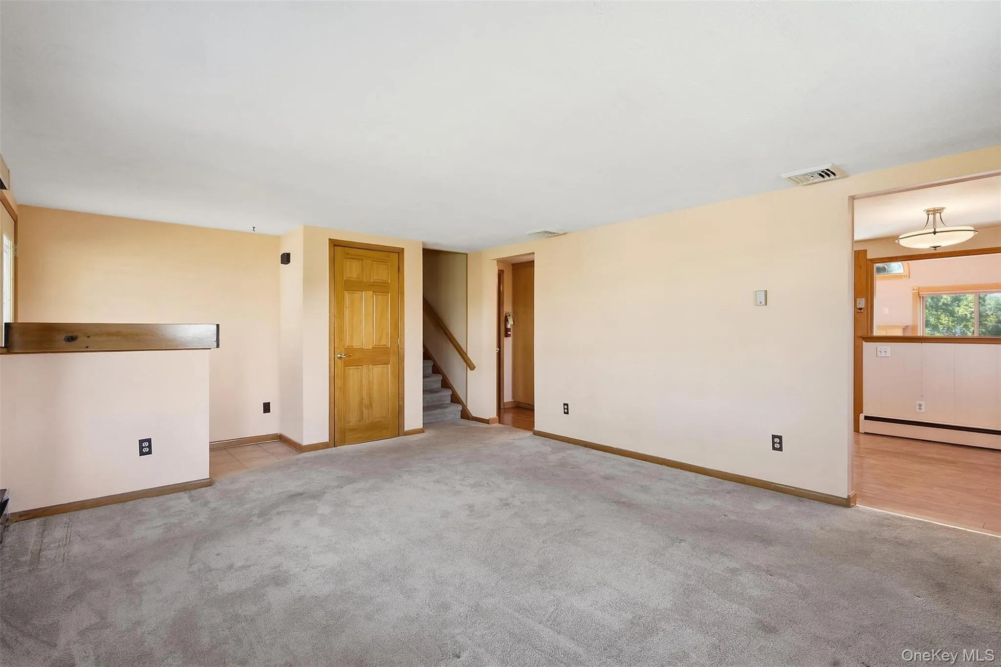 14 Valewood Drive, New Windsor, NY, 3 Bedrooms Bedrooms, 7 Rooms Rooms,1 BathroomBathrooms,Residential,For Rent,Valewood,0,1052277 14 Valewood Drive, New Windsor, NY, 3 Bedrooms Bedrooms, 7 Rooms Rooms,1 BathroomBathrooms,Residential,For Rent,Valewood,0,1052277