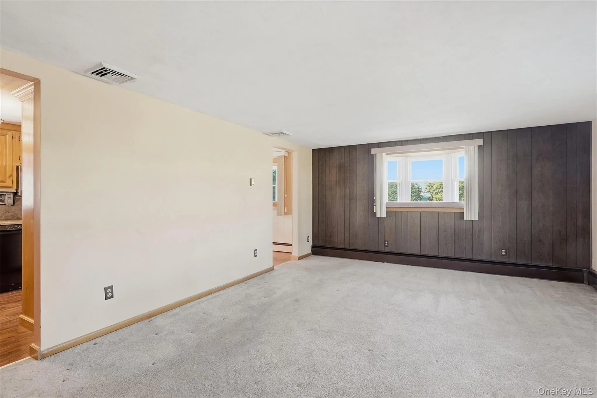 14 Valewood Drive, New Windsor, NY, 3 Bedrooms Bedrooms, 7 Rooms Rooms,1 BathroomBathrooms,Residential,For Rent,Valewood,0,1052277 14 Valewood Drive, New Windsor, NY, 3 Bedrooms Bedrooms, 7 Rooms Rooms,1 BathroomBathrooms,Residential,For Rent,Valewood,0,1052277