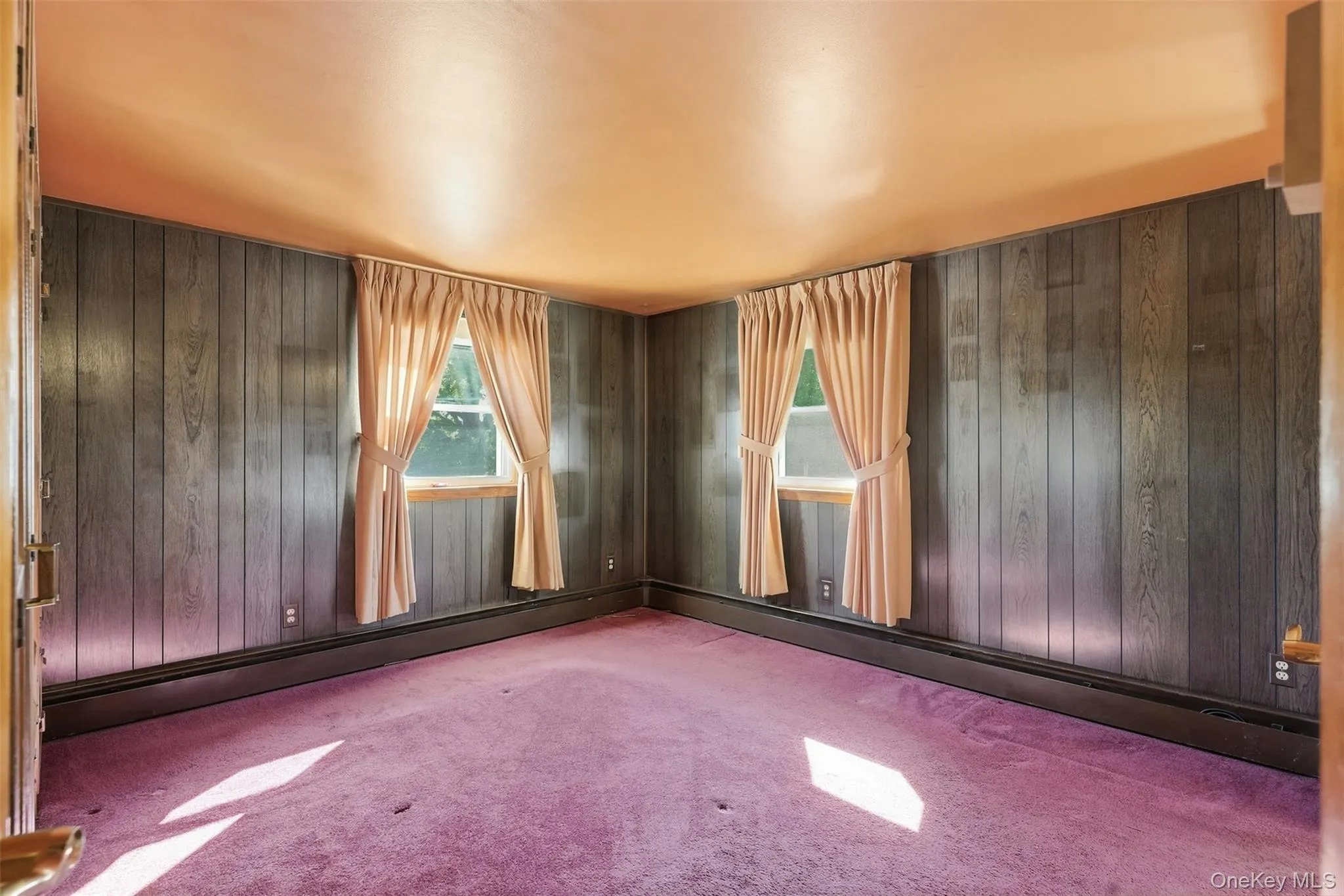 14 Valewood Drive, New Windsor, NY, 3 Bedrooms Bedrooms, 7 Rooms Rooms,1 BathroomBathrooms,Residential,For Rent,Valewood,0,1052277 14 Valewood Drive, New Windsor, NY, 3 Bedrooms Bedrooms, 7 Rooms Rooms,1 BathroomBathrooms,Residential,For Rent,Valewood,0,1052277