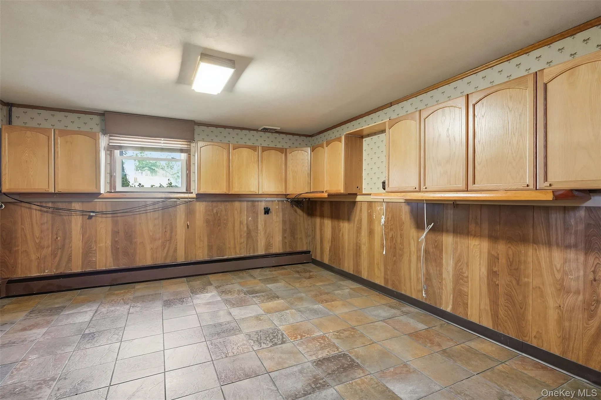14 Valewood Drive, New Windsor, NY, 3 Bedrooms Bedrooms, 7 Rooms Rooms,1 BathroomBathrooms,Residential,For Rent,Valewood,0,1052277 14 Valewood Drive, New Windsor, NY, 3 Bedrooms Bedrooms, 7 Rooms Rooms,1 BathroomBathrooms,Residential,For Rent,Valewood,0,1052277
