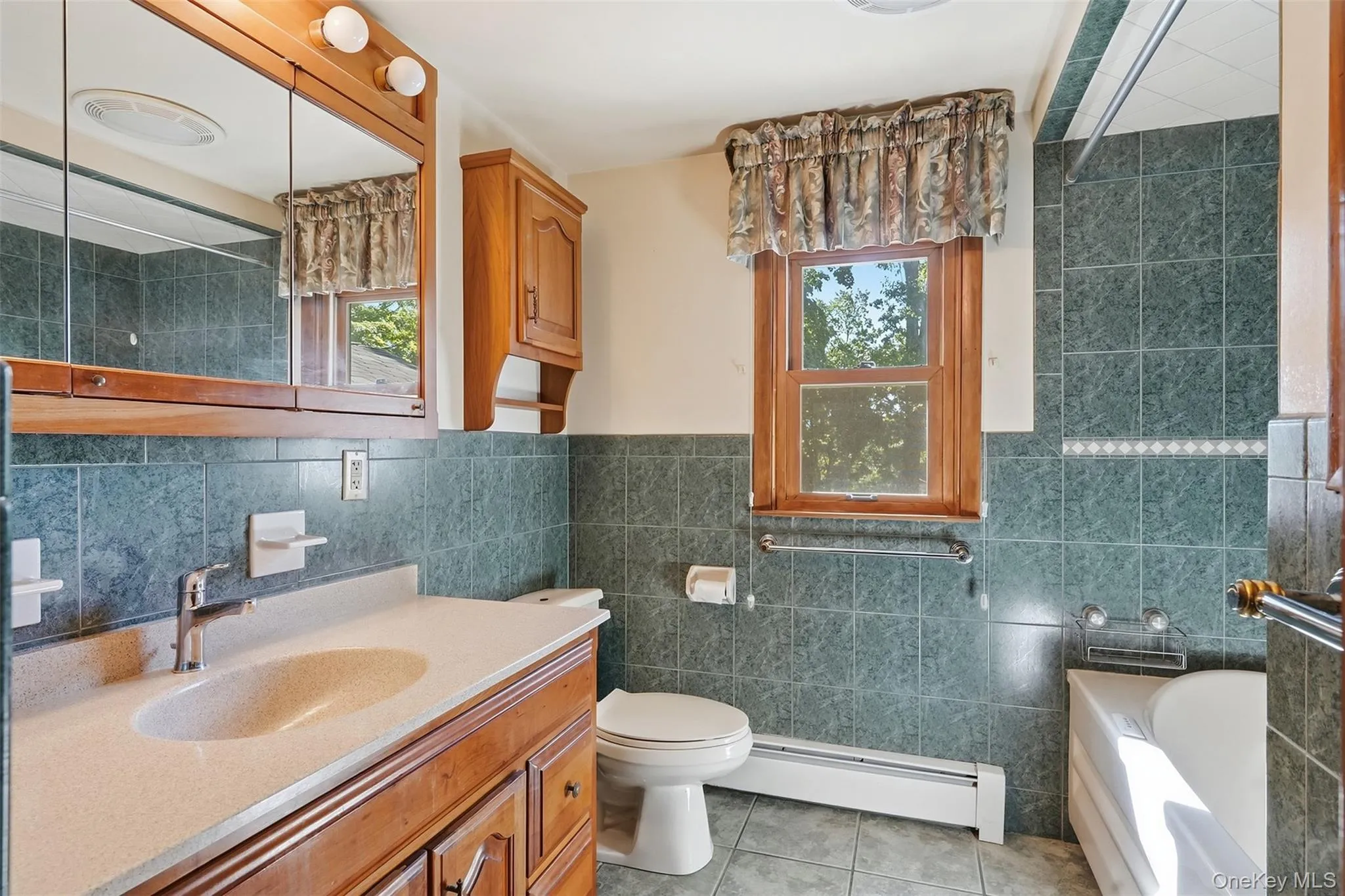 14 Valewood Drive, New Windsor, NY, 3 Bedrooms Bedrooms, 7 Rooms Rooms,1 BathroomBathrooms,Residential,For Rent,Valewood,0,1052277 14 Valewood Drive, New Windsor, NY, 3 Bedrooms Bedrooms, 7 Rooms Rooms,1 BathroomBathrooms,Residential,For Rent,Valewood,0,1052277