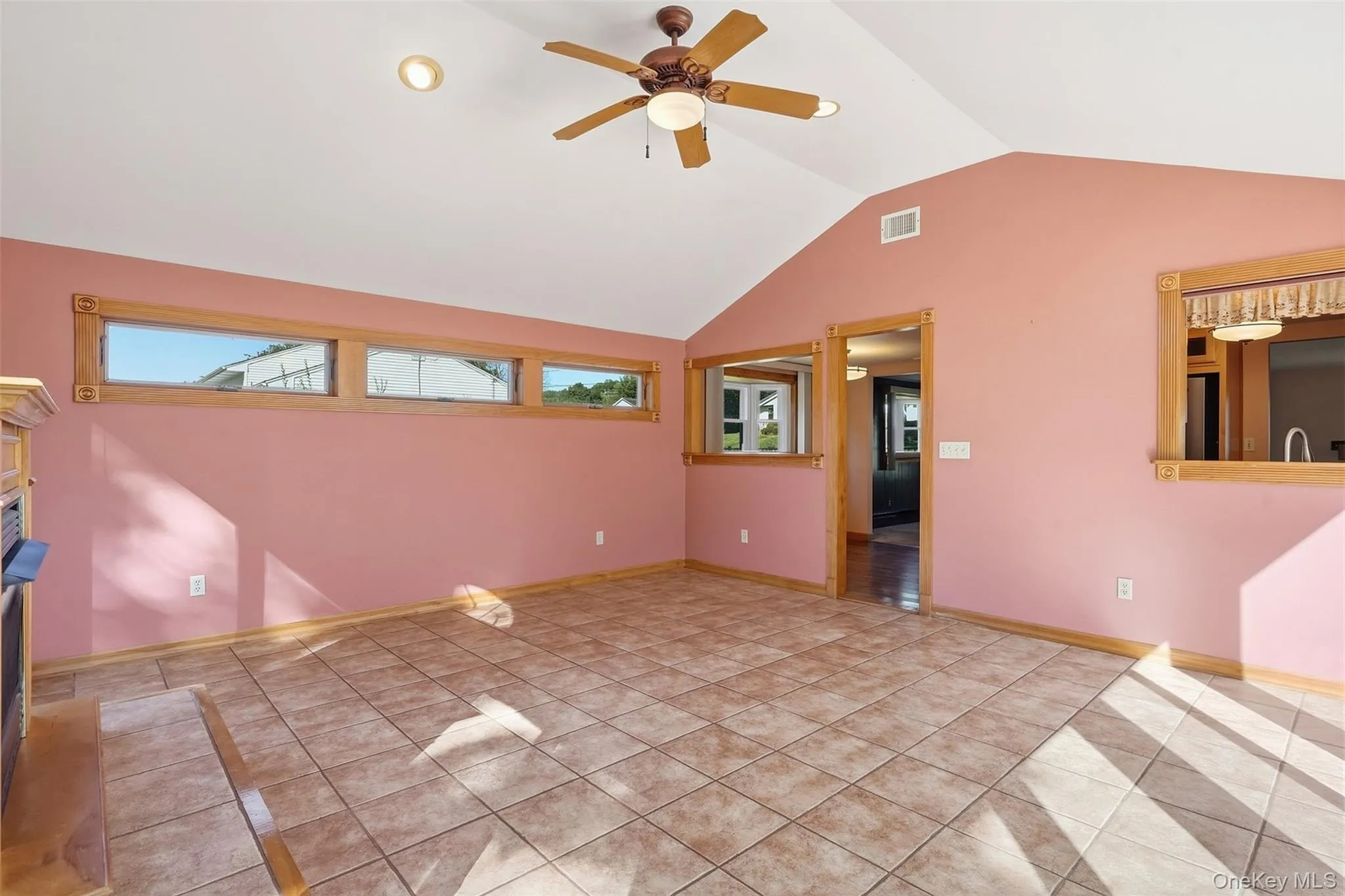 14 Valewood Drive, New Windsor, NY, 3 Bedrooms Bedrooms, 7 Rooms Rooms,1 BathroomBathrooms,Residential,For Rent,Valewood,0,1052277 14 Valewood Drive, New Windsor, NY, 3 Bedrooms Bedrooms, 7 Rooms Rooms,1 BathroomBathrooms,Residential,For Rent,Valewood,0,1052277