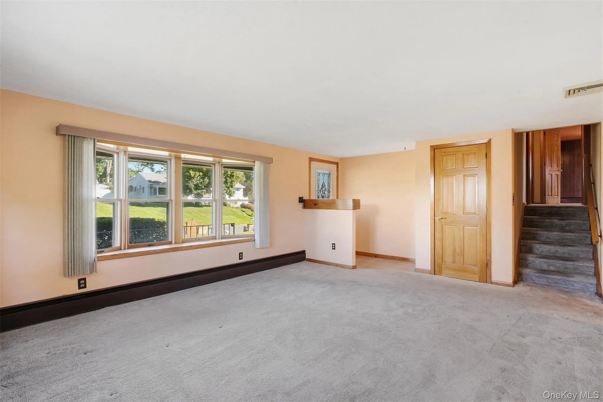 14 Valewood Drive, New Windsor, NY, 3 Bedrooms Bedrooms, 7 Rooms Rooms,1 BathroomBathrooms,Residential,For Rent,Valewood,0,1052277 14 Valewood Drive, New Windsor, NY, 3 Bedrooms Bedrooms, 7 Rooms Rooms,1 BathroomBathrooms,Residential,For Rent,Valewood,0,1052277