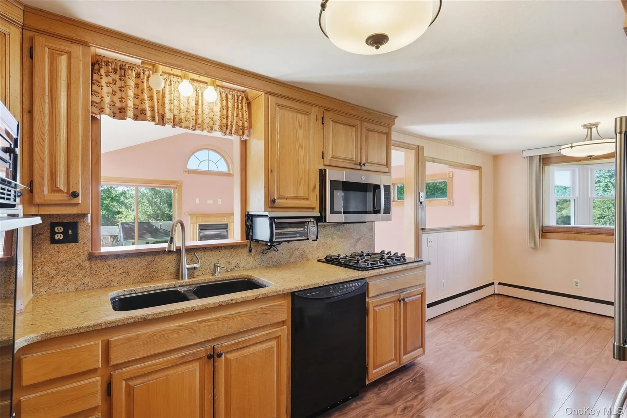 14 Valewood Drive, New Windsor, NY, 3 Bedrooms Bedrooms, 7 Rooms Rooms,1 BathroomBathrooms,Residential,For Rent,Valewood,0,1052277 14 Valewood Drive, New Windsor, NY, 3 Bedrooms Bedrooms, 7 Rooms Rooms,1 BathroomBathrooms,Residential,For Rent,Valewood,0,1052277