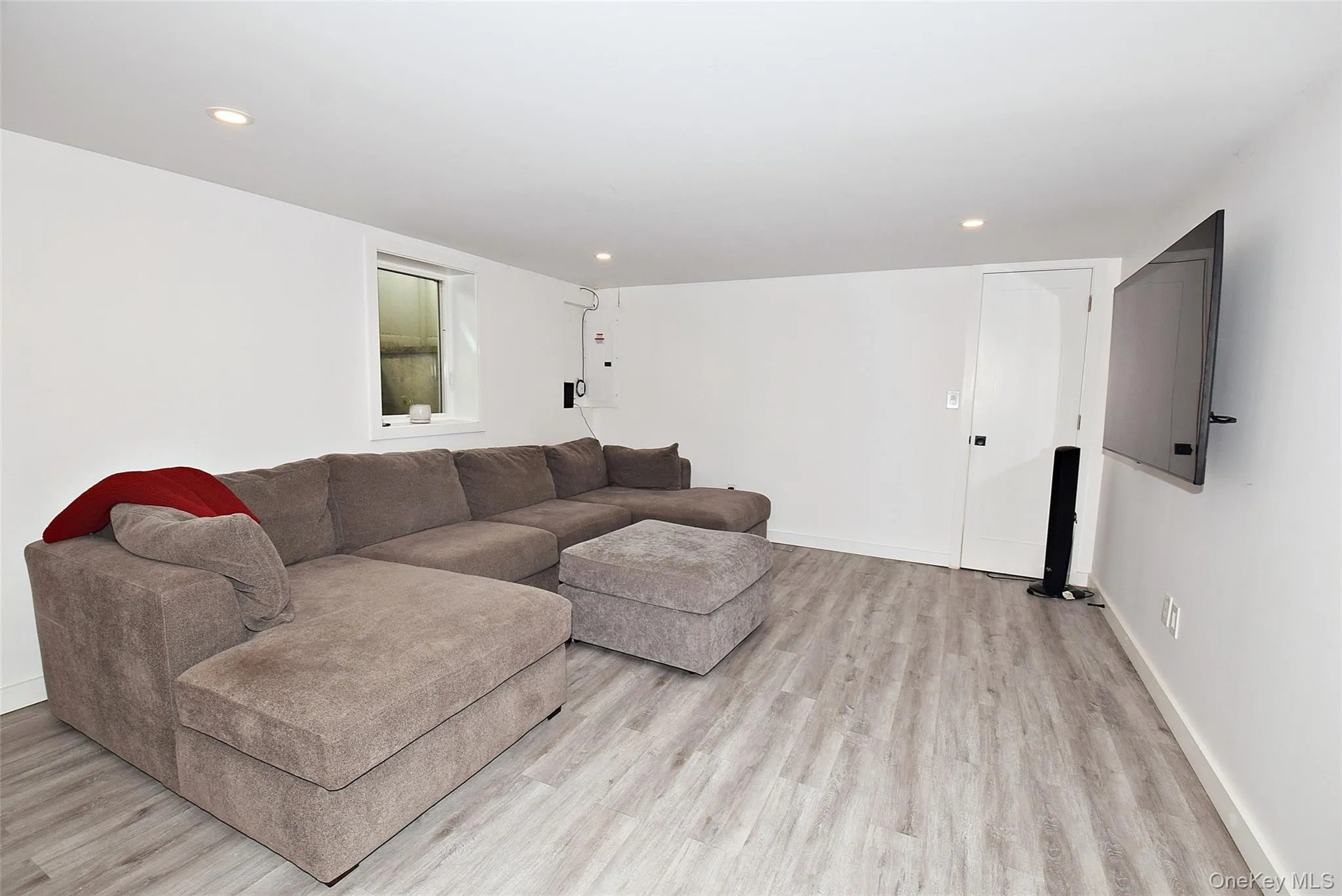 57 Scarcliffe Drive, Hempstead, NY, 4 Bedrooms Bedrooms, 10 Rooms Rooms,3 BathroomsBathrooms,Residential,For Rent,Scarcliffe,0,1052279 57 Scarcliffe Drive, Hempstead, NY, 4 Bedrooms Bedrooms, 10 Rooms Rooms,3 BathroomsBathrooms,Residential,For Rent,Scarcliffe,0,1052279
