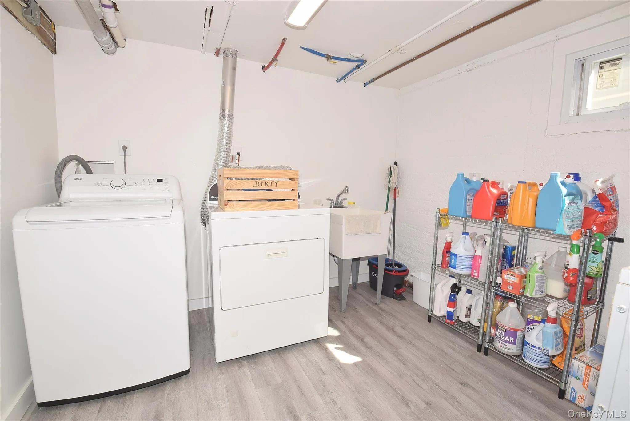 57 Scarcliffe Drive, Hempstead, NY, 4 Bedrooms Bedrooms, 10 Rooms Rooms,3 BathroomsBathrooms,Residential,For Rent,Scarcliffe,0,1052279 57 Scarcliffe Drive, Hempstead, NY, 4 Bedrooms Bedrooms, 10 Rooms Rooms,3 BathroomsBathrooms,Residential,For Rent,Scarcliffe,0,1052279