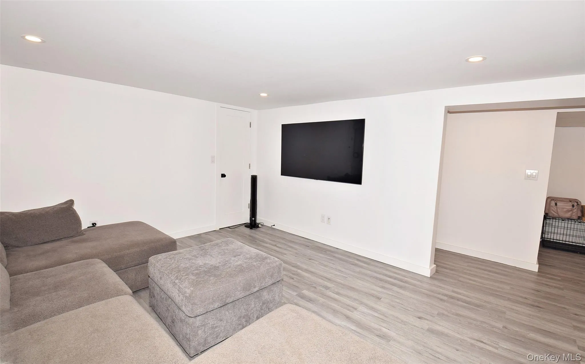 57 Scarcliffe Drive, Hempstead, NY, 4 Bedrooms Bedrooms, 10 Rooms Rooms,3 BathroomsBathrooms,Residential,For Rent,Scarcliffe,0,1052279 57 Scarcliffe Drive, Hempstead, NY, 4 Bedrooms Bedrooms, 10 Rooms Rooms,3 BathroomsBathrooms,Residential,For Rent,Scarcliffe,0,1052279