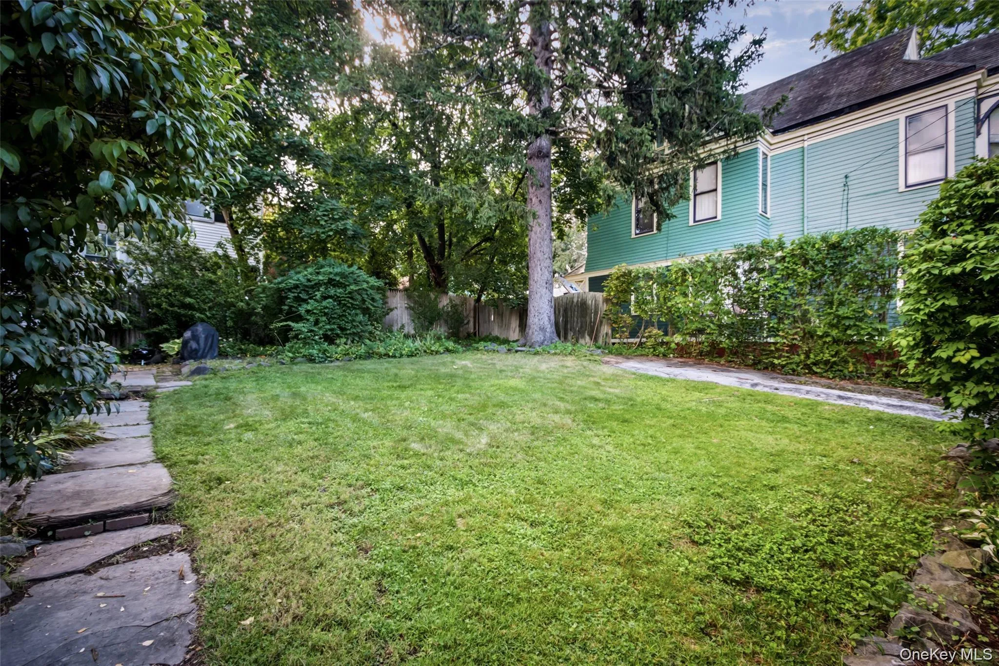 69 Montgomery Street, Poughkeepsie, NY, 2 Bedrooms Bedrooms, 9 Rooms Rooms,2 BathroomsBathrooms,Residential,For Rent,Montgomery,0,1052280 69 Montgomery Street, Poughkeepsie, NY, 2 Bedrooms Bedrooms, 9 Rooms Rooms,2 BathroomsBathrooms,Residential,For Rent,Montgomery,0,1052280
