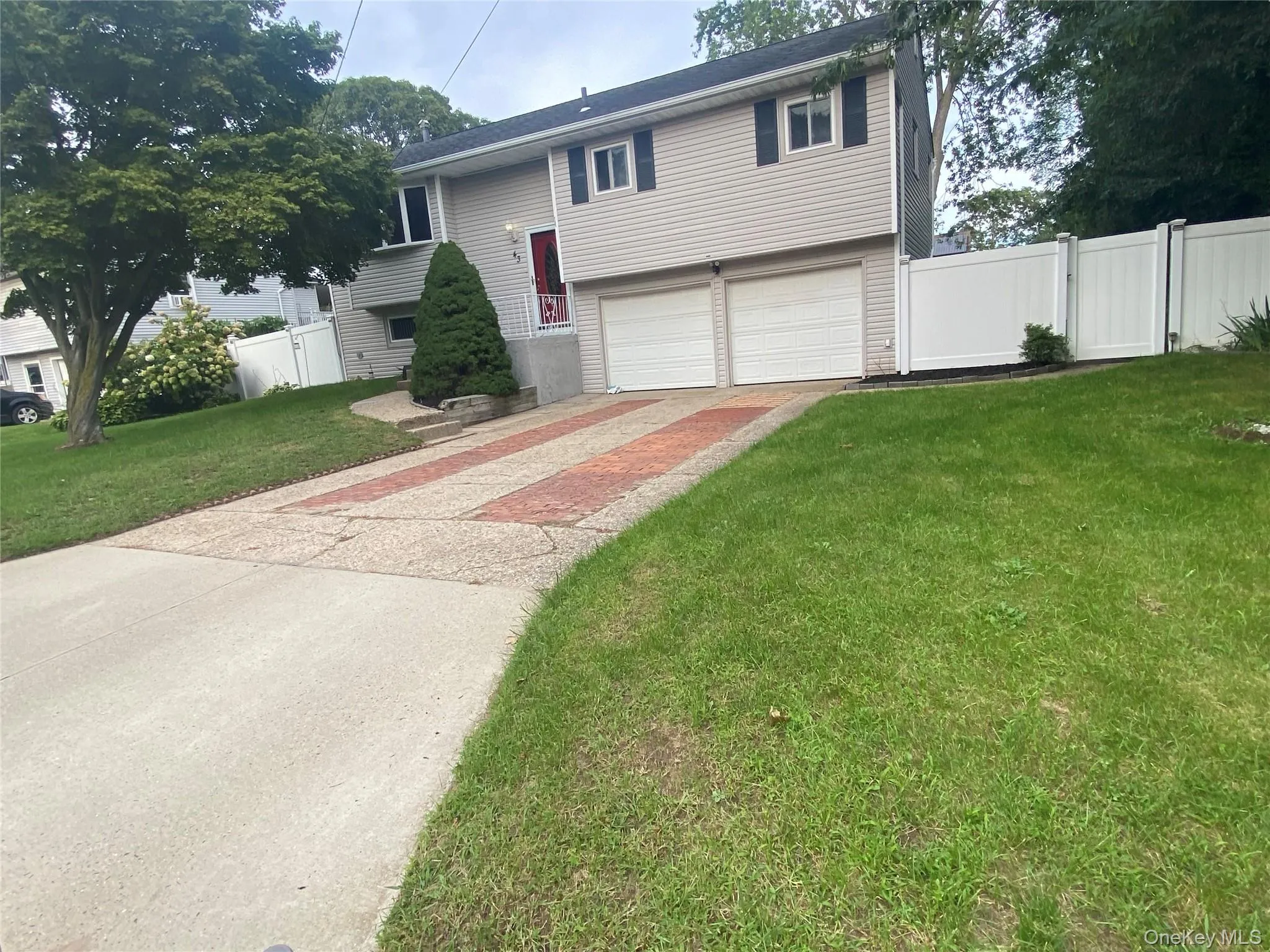 43 Newtown Avenue, Brookhaven, NY, 4 Bedroom Bedrooms, 9 Room Rooms,2 BathroomBathrooms,Residential Lease,For Rent,Newtown,0,1052281 43 Newtown Avenue, Brookhaven, NY, 4 Bedroom Bedrooms, 9 Room Rooms,2 BathroomBathrooms,Residential Lease,For Rent,Newtown,0,1052281