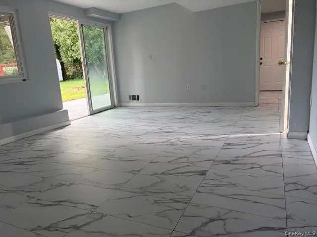 43 Newtown Avenue, Brookhaven, NY, 4 Bedroom Bedrooms, 9 Room Rooms,2 BathroomBathrooms,Residential Lease,For Rent,Newtown,0,1052281 43 Newtown Avenue, Brookhaven, NY, 4 Bedroom Bedrooms, 9 Room Rooms,2 BathroomBathrooms,Residential Lease,For Rent,Newtown,0,1052281
