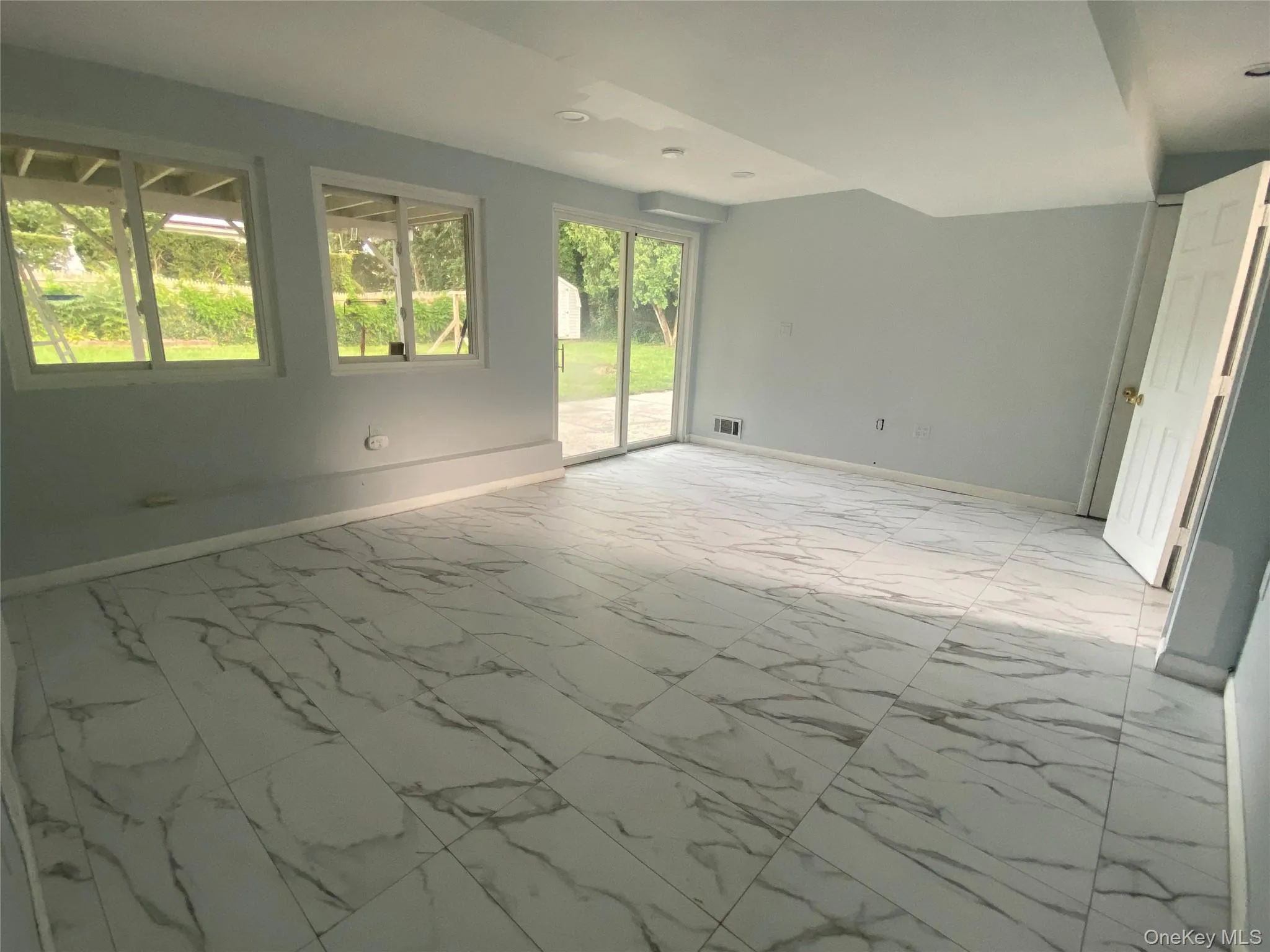 43 Newtown Avenue, Brookhaven, NY, 4 Bedroom Bedrooms, 9 Room Rooms,2 BathroomBathrooms,Residential Lease,For Rent,Newtown,0,1052281 43 Newtown Avenue, Brookhaven, NY, 4 Bedroom Bedrooms, 9 Room Rooms,2 BathroomBathrooms,Residential Lease,For Rent,Newtown,0,1052281