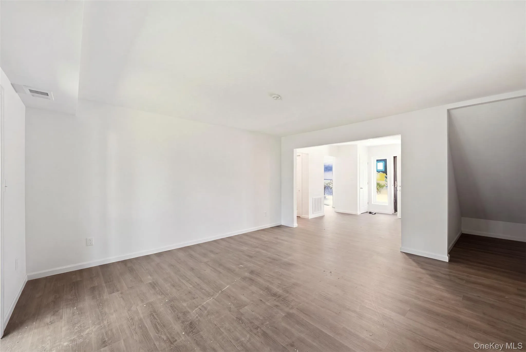 11 Juniper Court, Brookhaven, NY, 1 Bedroom Bedrooms, 4 Rooms Rooms,1 BathroomBathrooms,Residential,For Rent,Juniper,0,1052283 11 Juniper Court, Brookhaven, NY, 1 Bedroom Bedrooms, 4 Rooms Rooms,1 BathroomBathrooms,Residential,For Rent,Juniper,0,1052283