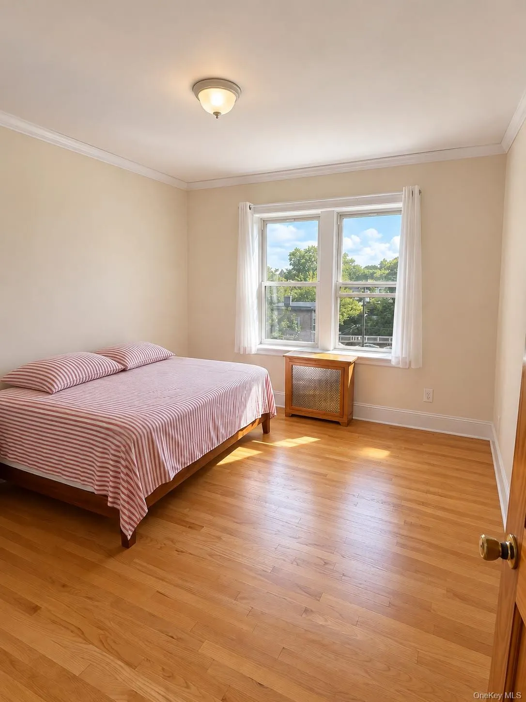 40 Birch Street, Mount Vernon, NY, 2 Bedrooms Bedrooms, 4 Rooms Rooms,1 BathroomBathrooms,Residential,For Rent,Birch,0,1052288 40 Birch Street, Mount Vernon, NY, 2 Bedrooms Bedrooms, 4 Rooms Rooms,1 BathroomBathrooms,Residential,For Rent,Birch,0,1052288