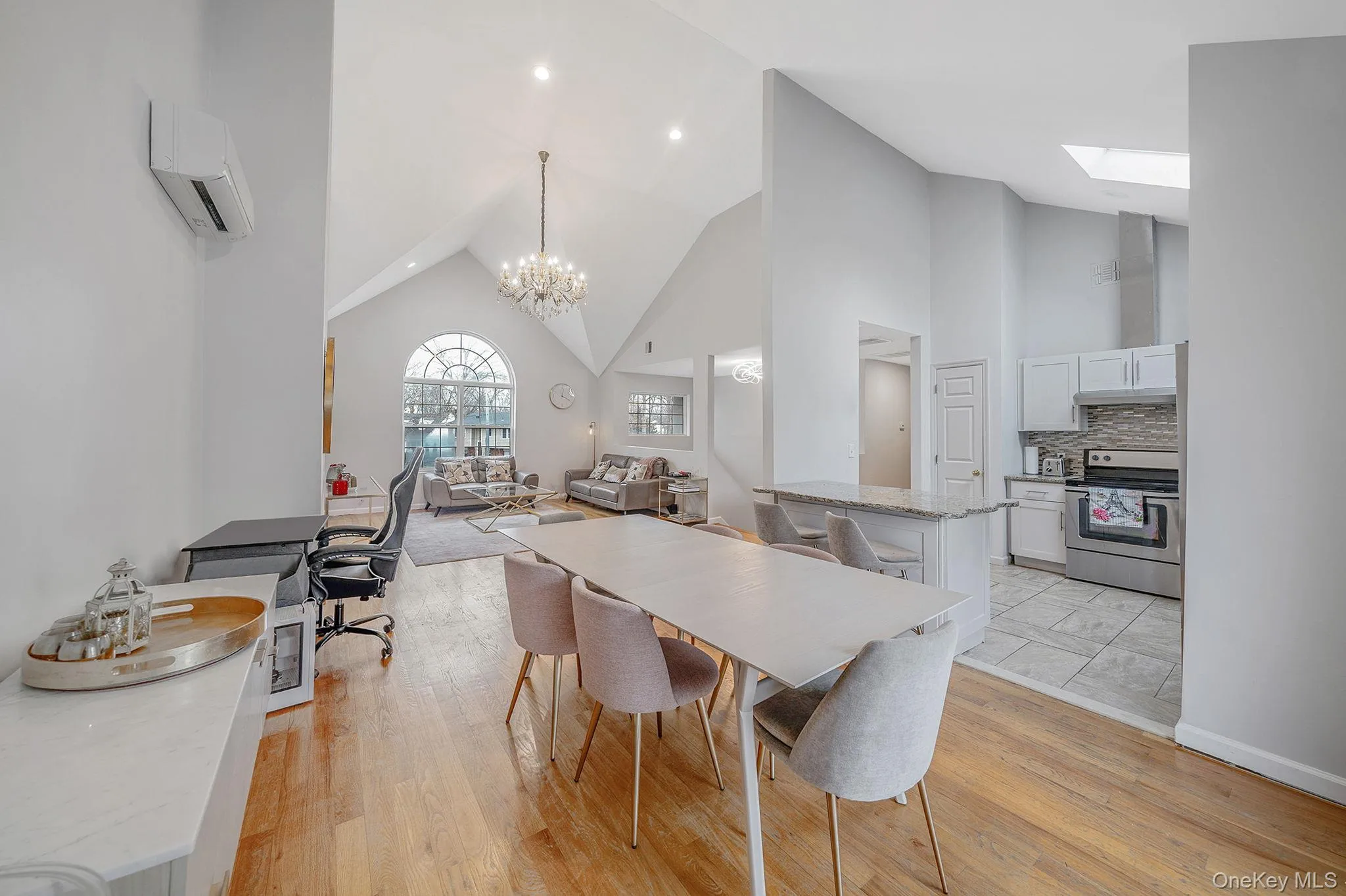 6 Denmark Court, Huntington, NY, 6 Bedrooms Bedrooms, 12 Rooms Rooms,6 BathroomsBathrooms,Residential,For Rent,Denmark,0,1052291 6 Denmark Court, Huntington, NY, 6 Bedrooms Bedrooms, 12 Rooms Rooms,6 BathroomsBathrooms,Residential,For Rent,Denmark,0,1052291