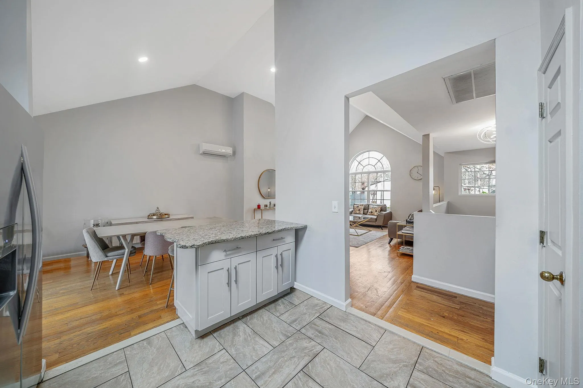 6 Denmark Court, Huntington, NY, 6 Bedrooms Bedrooms, 12 Rooms Rooms,6 BathroomsBathrooms,Residential,For Rent,Denmark,0,1052291 6 Denmark Court, Huntington, NY, 6 Bedrooms Bedrooms, 12 Rooms Rooms,6 BathroomsBathrooms,Residential,For Rent,Denmark,0,1052291