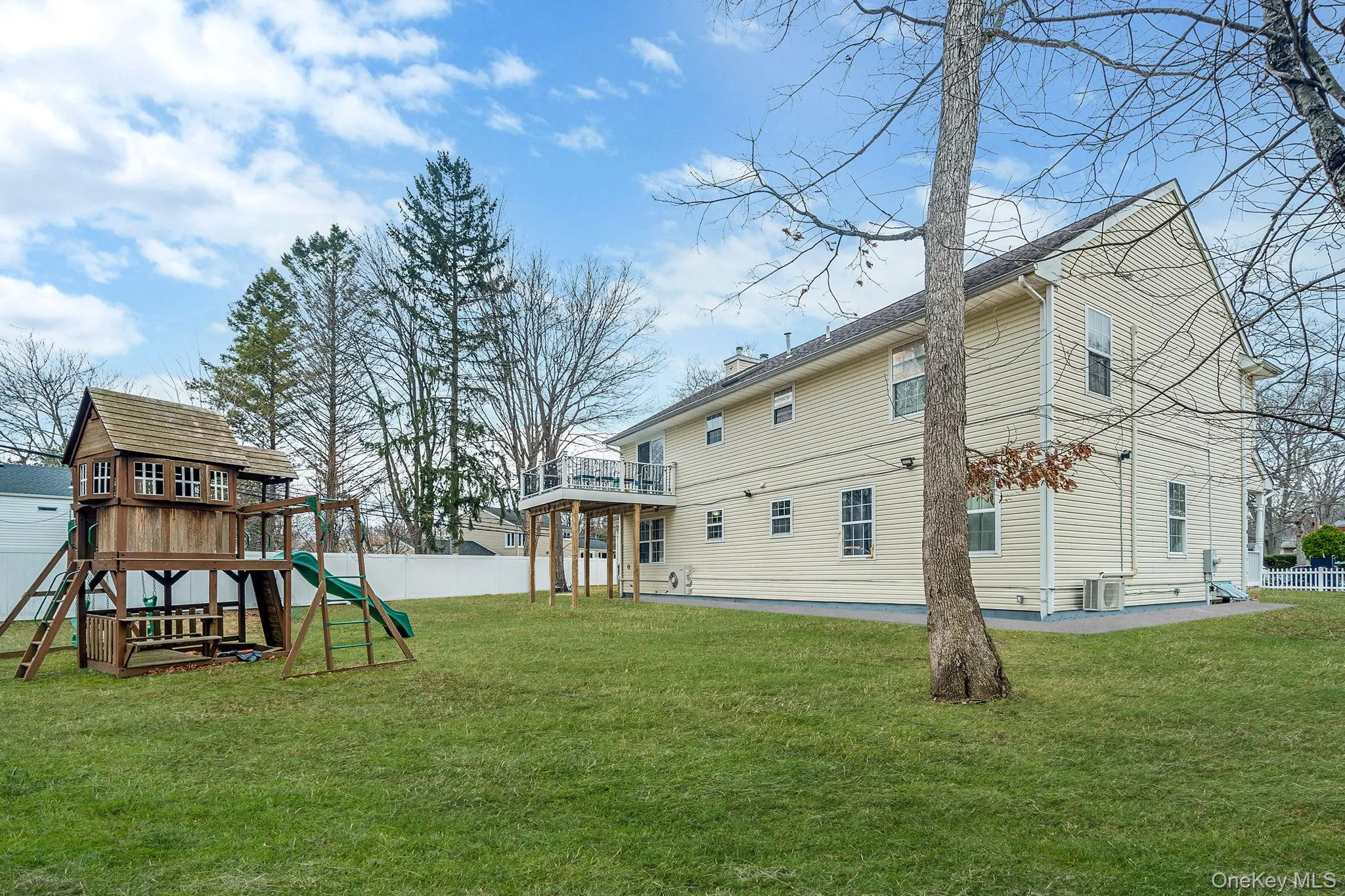 6 Denmark Court, Huntington, NY, 6 Bedrooms Bedrooms, 12 Rooms Rooms,6 BathroomsBathrooms,Residential,For Rent,Denmark,0,1052291 6 Denmark Court, Huntington, NY, 6 Bedrooms Bedrooms, 12 Rooms Rooms,6 BathroomsBathrooms,Residential,For Rent,Denmark,0,1052291