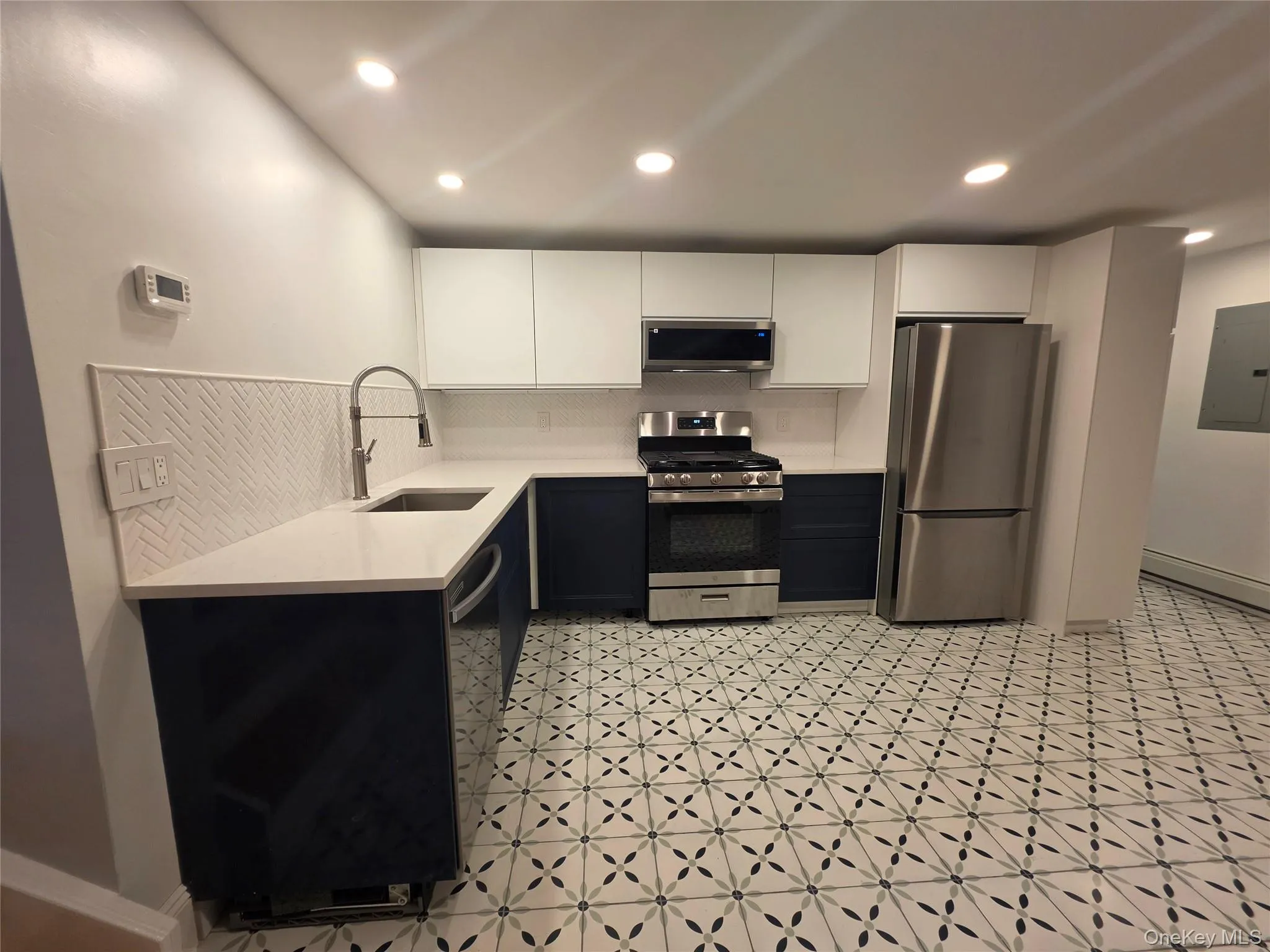 27 Bridge Street, Orangetown, NY, 2 Bedrooms Bedrooms, 6 Rooms Rooms,1 BathroomBathrooms,Residential Lease,For Rent,Bridge,0,1052294 27 Bridge Street, Orangetown, NY, 2 Bedrooms Bedrooms, 6 Rooms Rooms,1 BathroomBathrooms,Residential Lease,For Rent,Bridge,0,1052294