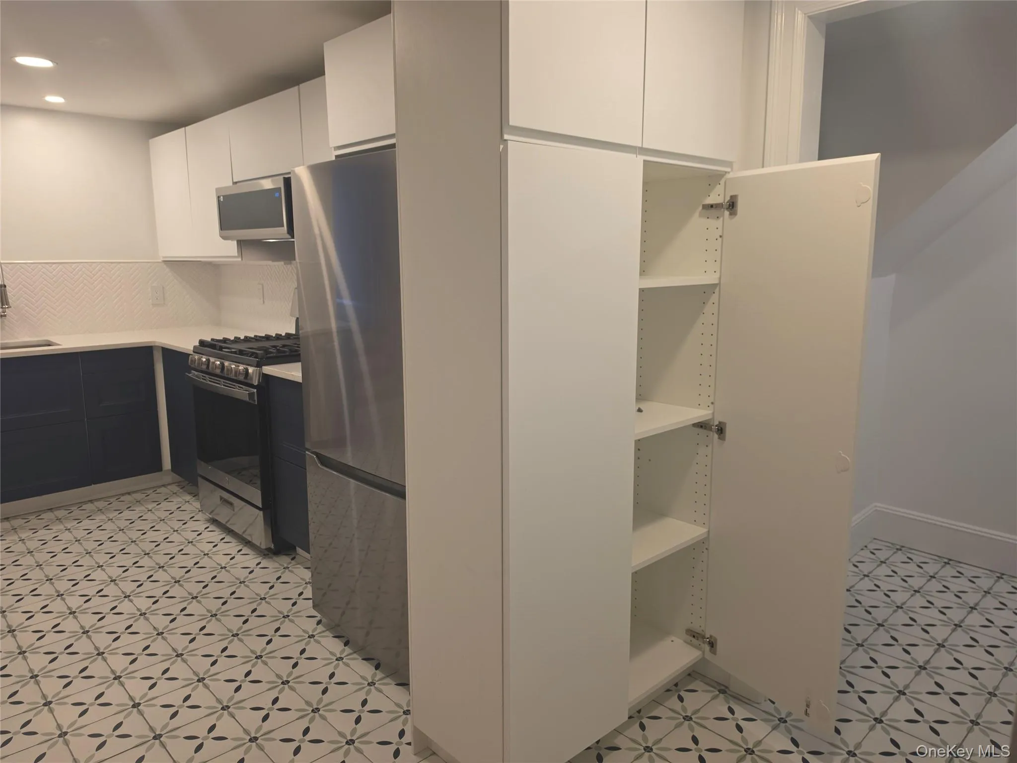 27 Bridge Street, Orangetown, NY, 2 Bedrooms Bedrooms, 6 Rooms Rooms,1 BathroomBathrooms,Residential Lease,For Rent,Bridge,0,1052294 27 Bridge Street, Orangetown, NY, 2 Bedrooms Bedrooms, 6 Rooms Rooms,1 BathroomBathrooms,Residential Lease,For Rent,Bridge,0,1052294