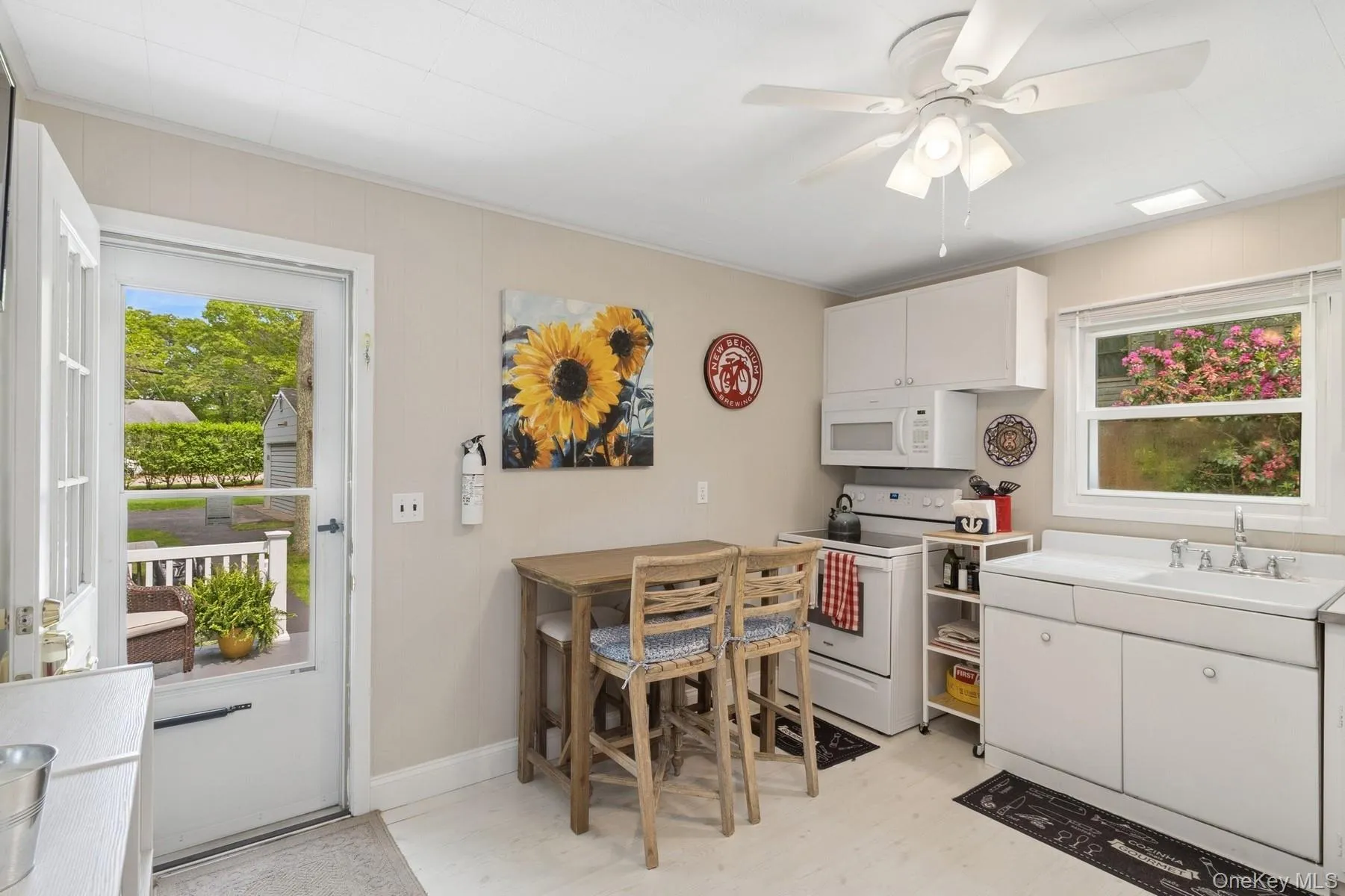 28 The Trail, Southampton, NY, 2 Bedrooms Bedrooms, 4 Rooms Rooms,1 BathroomBathrooms,Residential Lease,For Rent,The,0,1052298 28 The Trail, Southampton, NY, 2 Bedrooms Bedrooms, 4 Rooms Rooms,1 BathroomBathrooms,Residential Lease,For Rent,The,0,1052298
