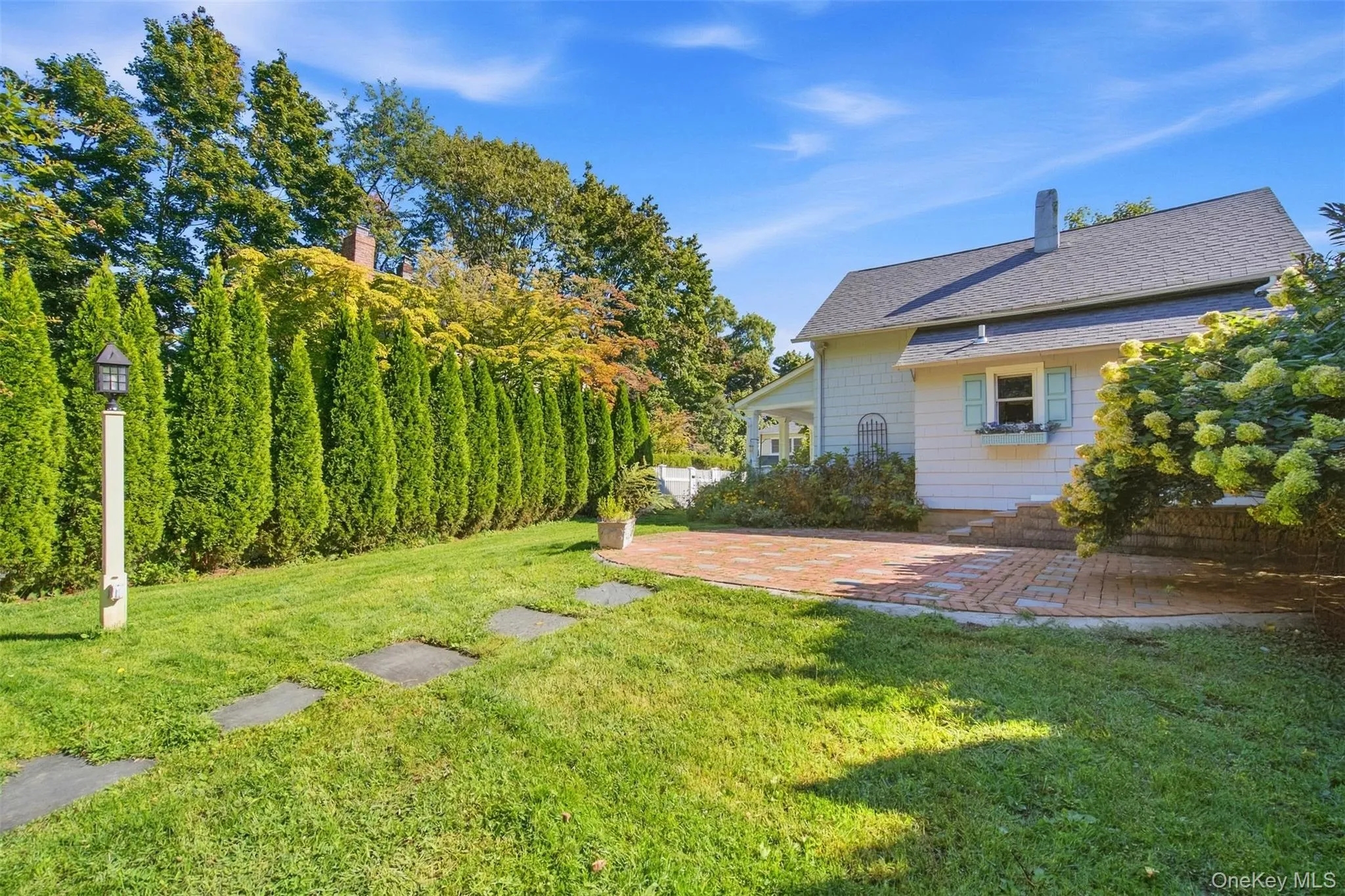 97A Bay Avenue, Huntington, NY, 2 Bedrooms Bedrooms, 5 Rooms Rooms,2 BathroomsBathrooms,Residential,For Rent,Bay,0,1052299 97A Bay Avenue, Huntington, NY, 2 Bedrooms Bedrooms, 5 Rooms Rooms,2 BathroomsBathrooms,Residential,For Rent,Bay,0,1052299