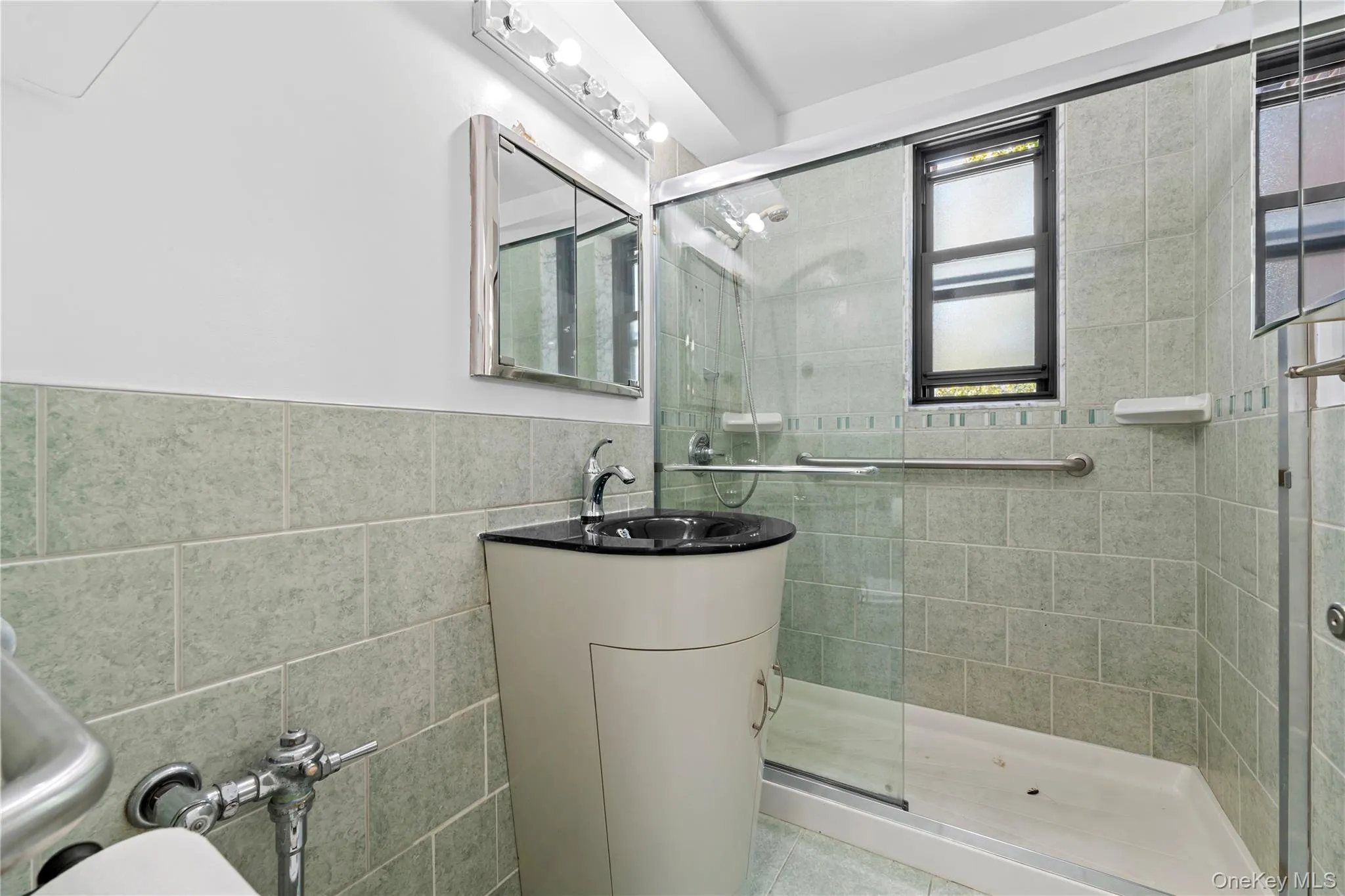 84-01 Main Street, New York, NY, 2 Bedrooms Bedrooms, 4 Rooms Rooms,1 BathroomBathrooms,Residential,For Rent,Main,0,1052300 84-01 Main Street, New York, NY, 2 Bedrooms Bedrooms, 4 Rooms Rooms,1 BathroomBathrooms,Residential,For Rent,Main,0,1052300