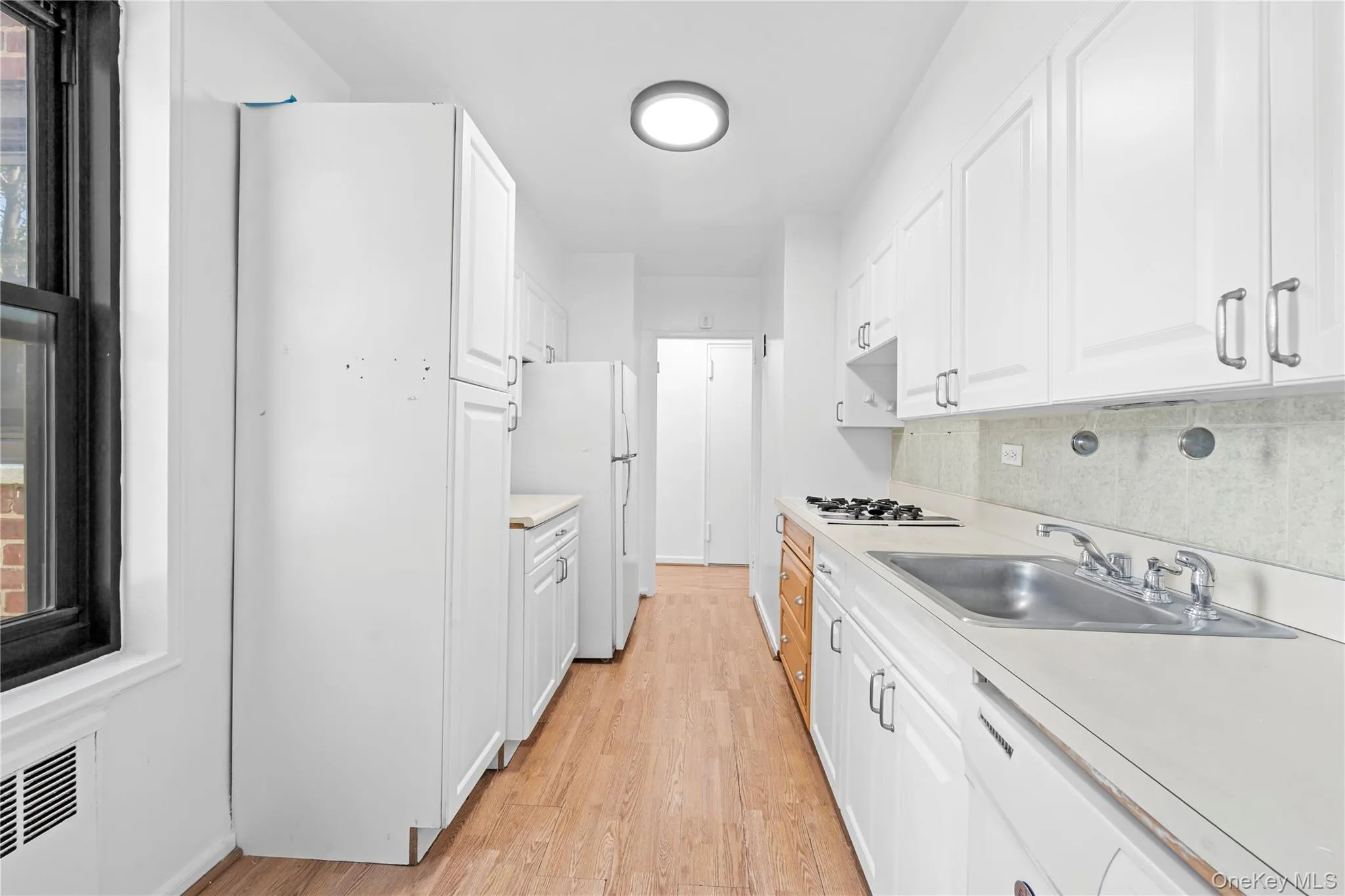 84-01 Main Street, New York, NY, 2 Bedrooms Bedrooms, 4 Rooms Rooms,1 BathroomBathrooms,Residential,For Rent,Main,0,1052300 84-01 Main Street, New York, NY, 2 Bedrooms Bedrooms, 4 Rooms Rooms,1 BathroomBathrooms,Residential,For Rent,Main,0,1052300