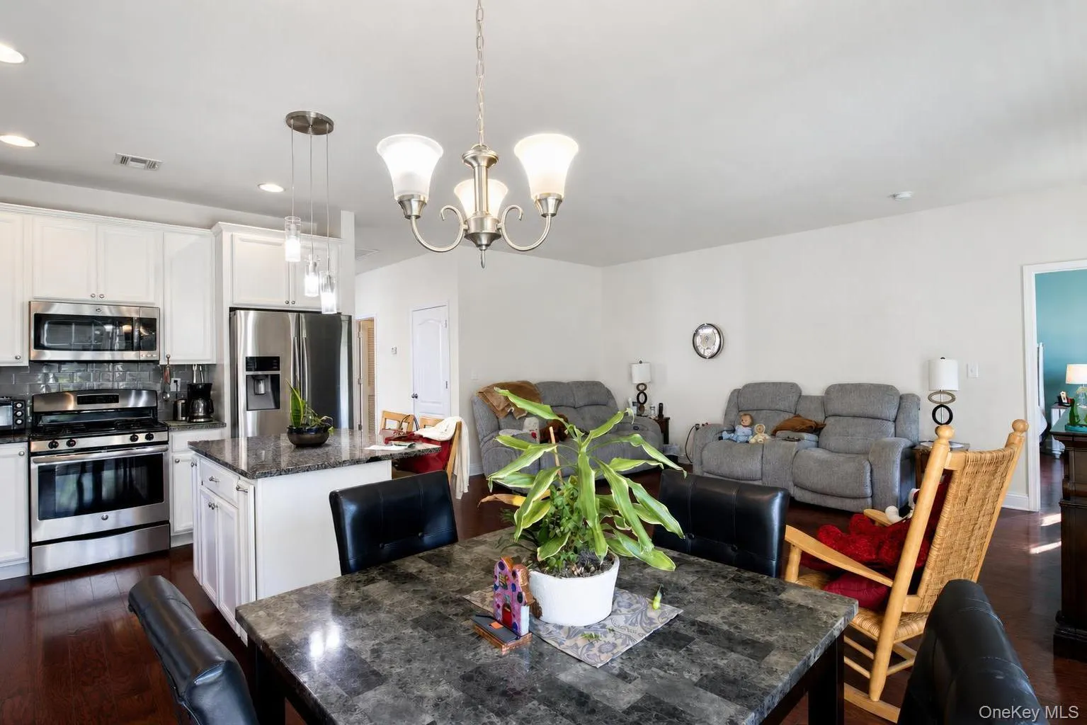 24 Lilac Street, Middletown, NY, 2 Bedrooms Bedrooms, 4 Rooms Rooms,2 BathroomsBathrooms,Residential,For Rent,Lilac,0,1052305 24 Lilac Street, Middletown, NY, 2 Bedrooms Bedrooms, 4 Rooms Rooms,2 BathroomsBathrooms,Residential,For Rent,Lilac,0,1052305