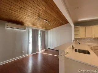 26 2nd Avenue, Islip, NY, 2 Bedrooms Bedrooms, 5 Rooms Rooms,1 BathroomBathrooms,Residential Lease,For Rent,2nd,0,1052306 26 2nd Avenue, Islip, NY, 2 Bedrooms Bedrooms, 5 Rooms Rooms,1 BathroomBathrooms,Residential Lease,For Rent,2nd,0,1052306