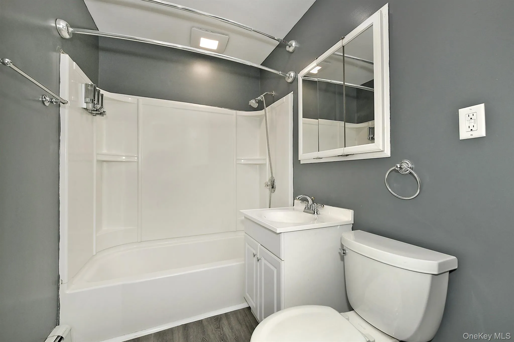 69 Slate Lane, Hempstead, NY, 5 Bedrooms Bedrooms, 11 Rooms Rooms,1 BathroomBathrooms,Residential,For Rent,Slate,0,1052308 69 Slate Lane, Hempstead, NY, 5 Bedrooms Bedrooms, 11 Rooms Rooms,1 BathroomBathrooms,Residential,For Rent,Slate,0,1052308